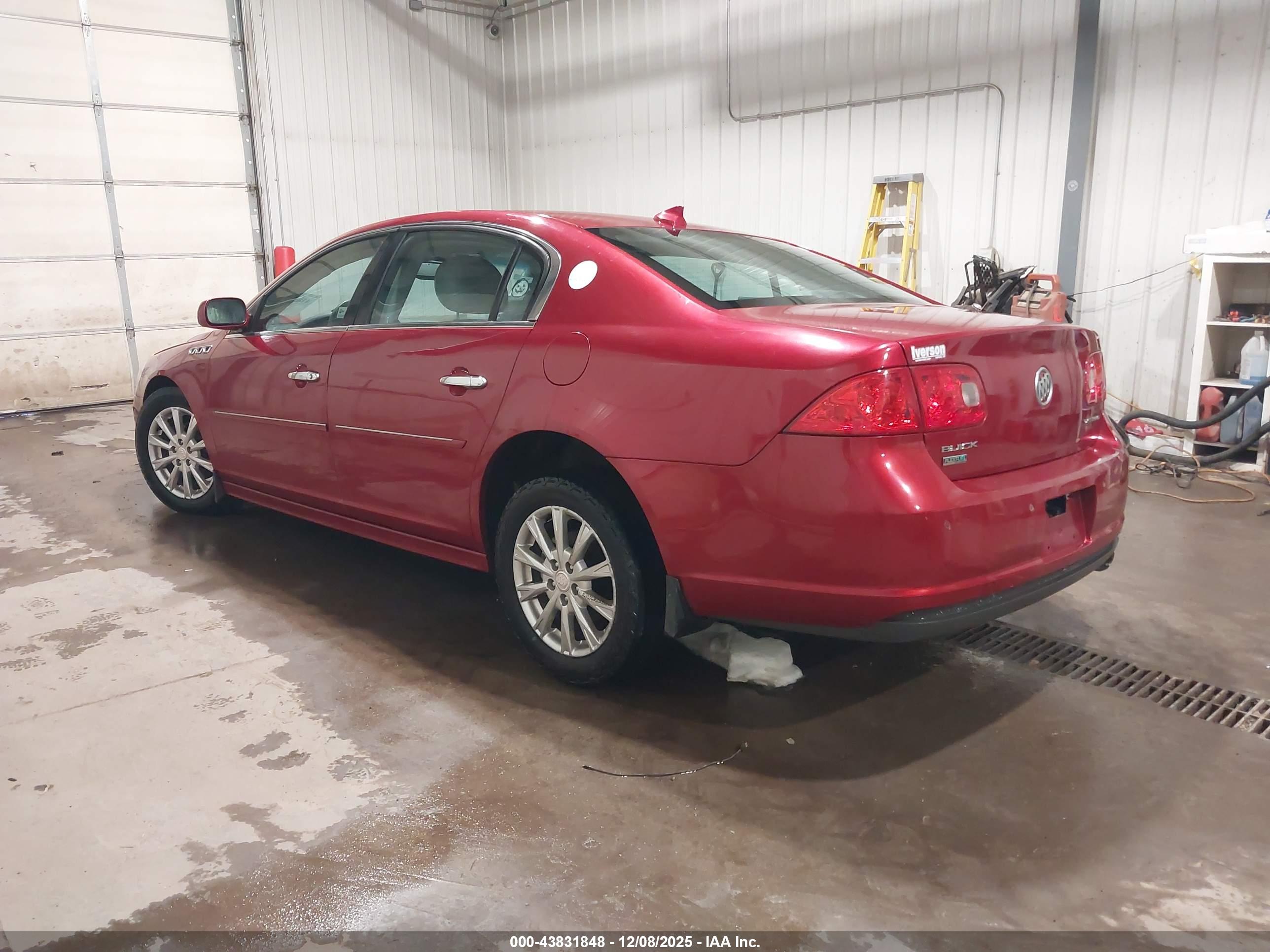 BUICK LUCERNE image 3