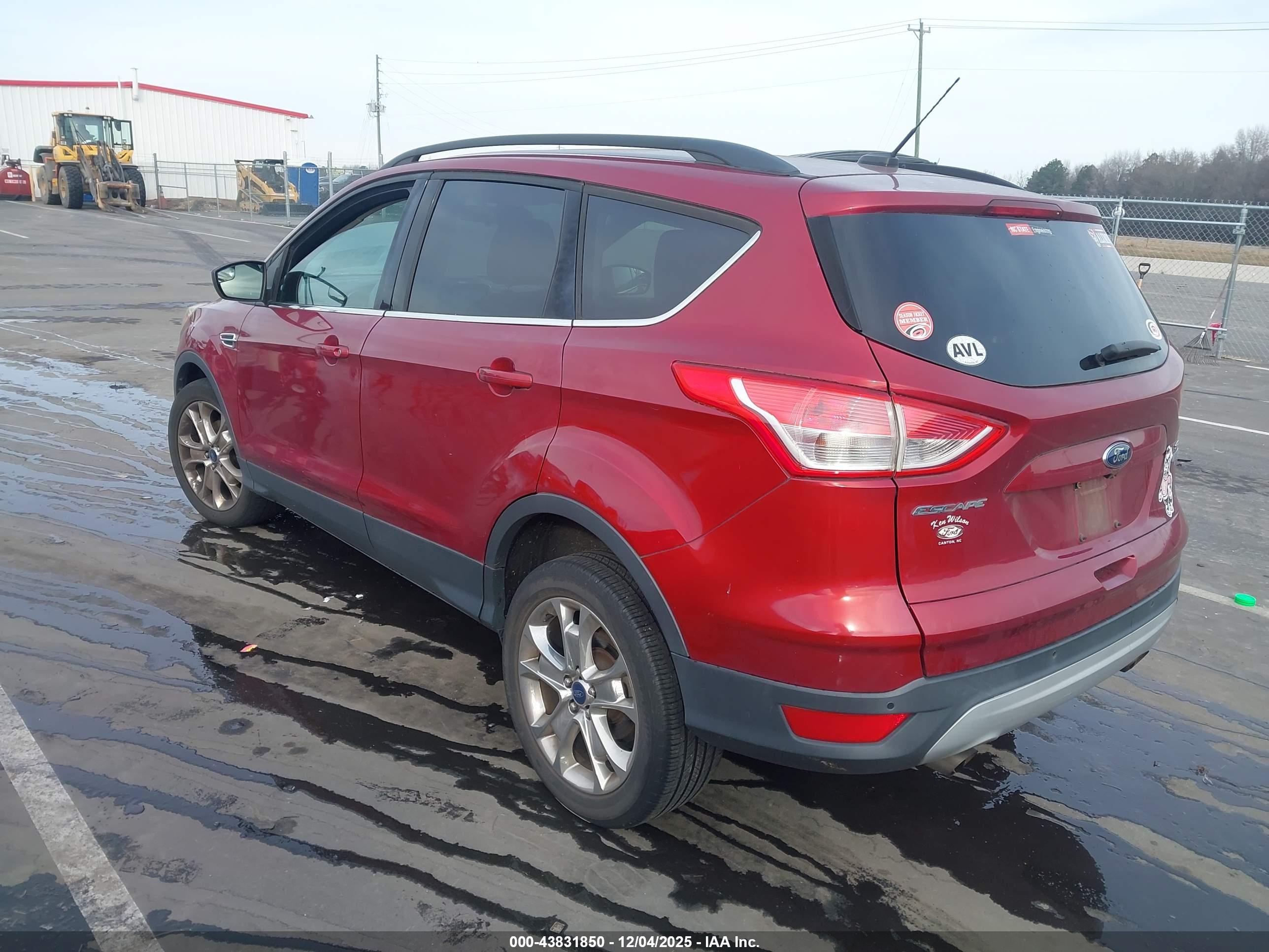 FORD ESCAPE image 3