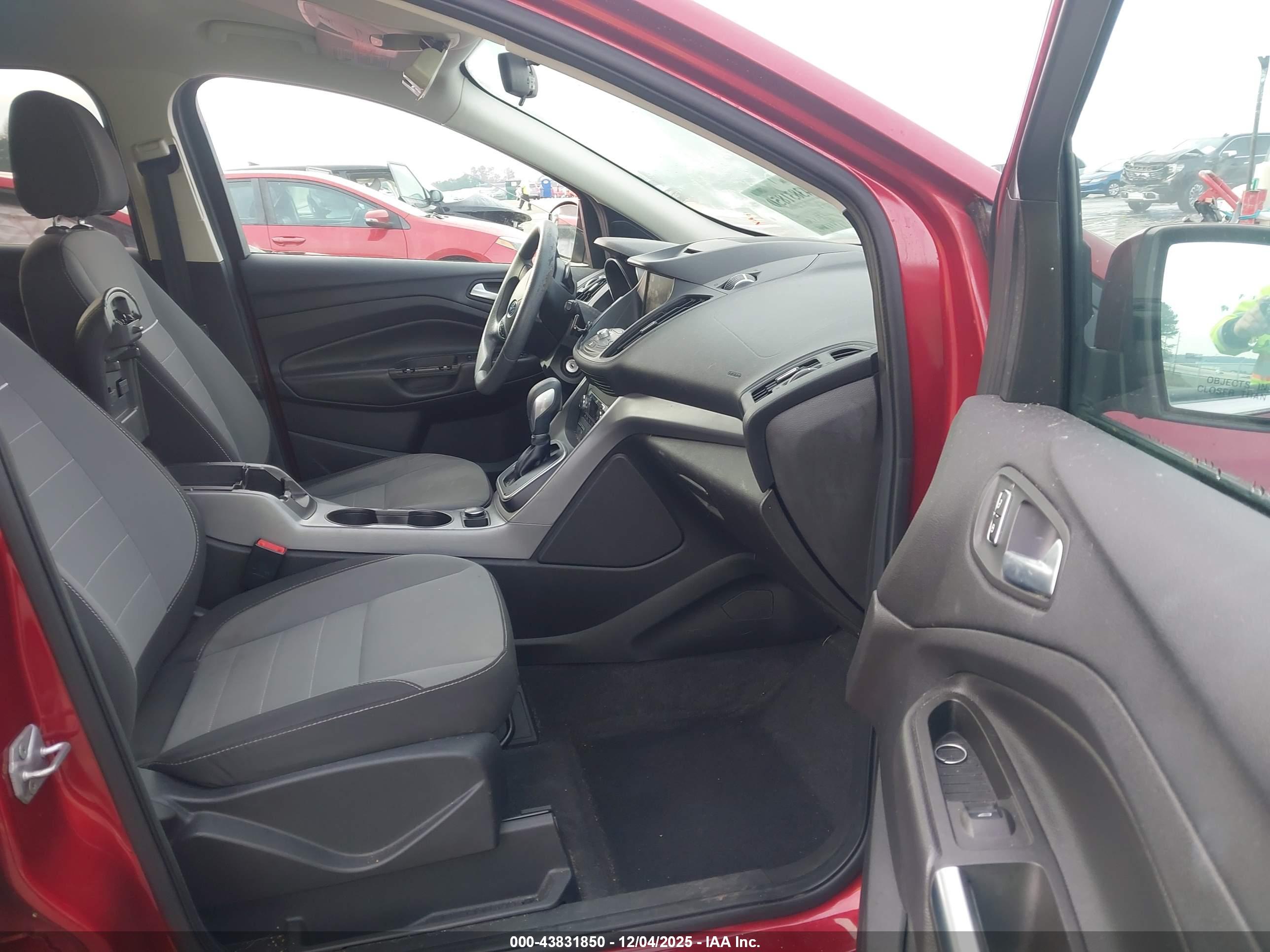 FORD ESCAPE image 5