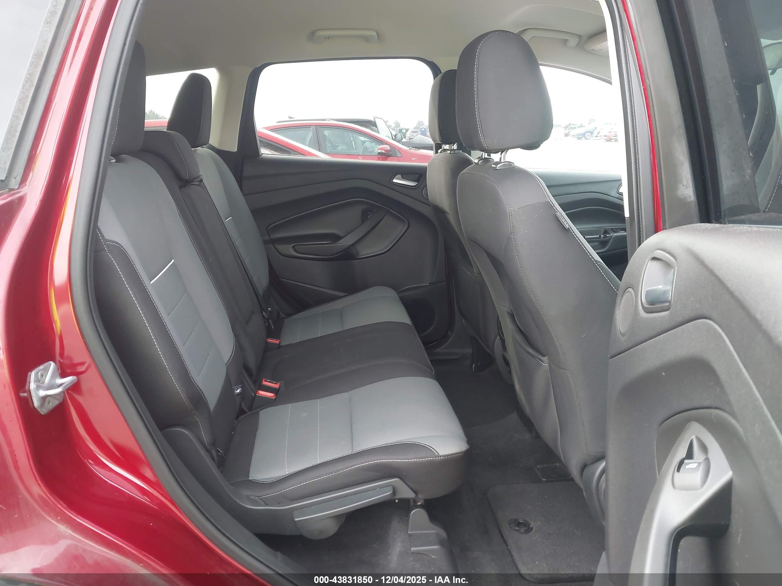 FORD ESCAPE image 8