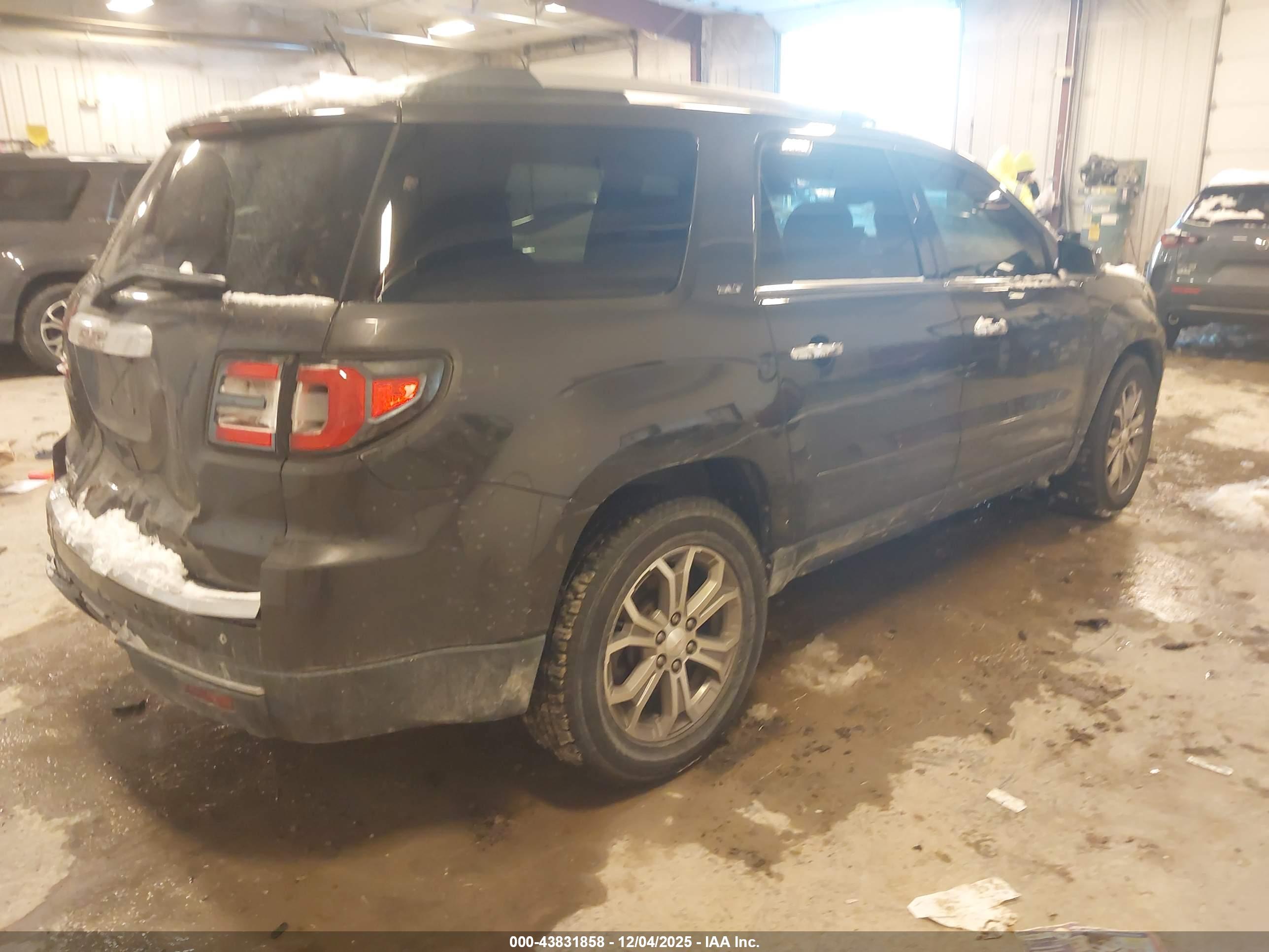 GMC ACADIA image 4