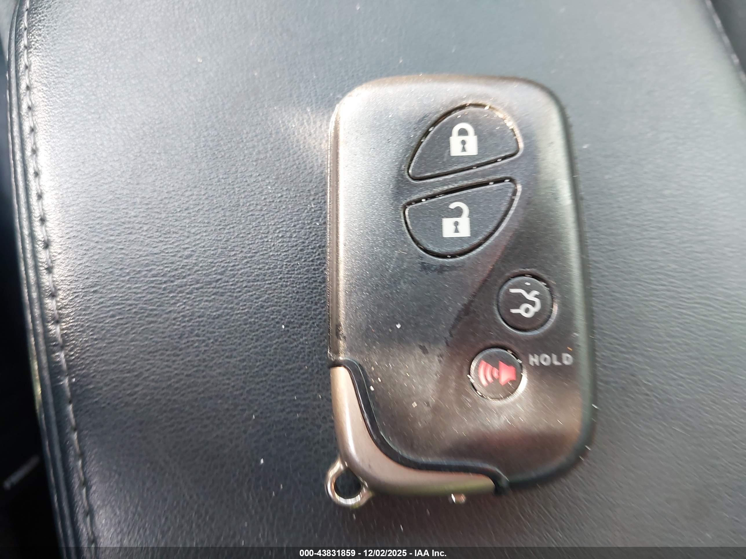 LEXUS IS image 11