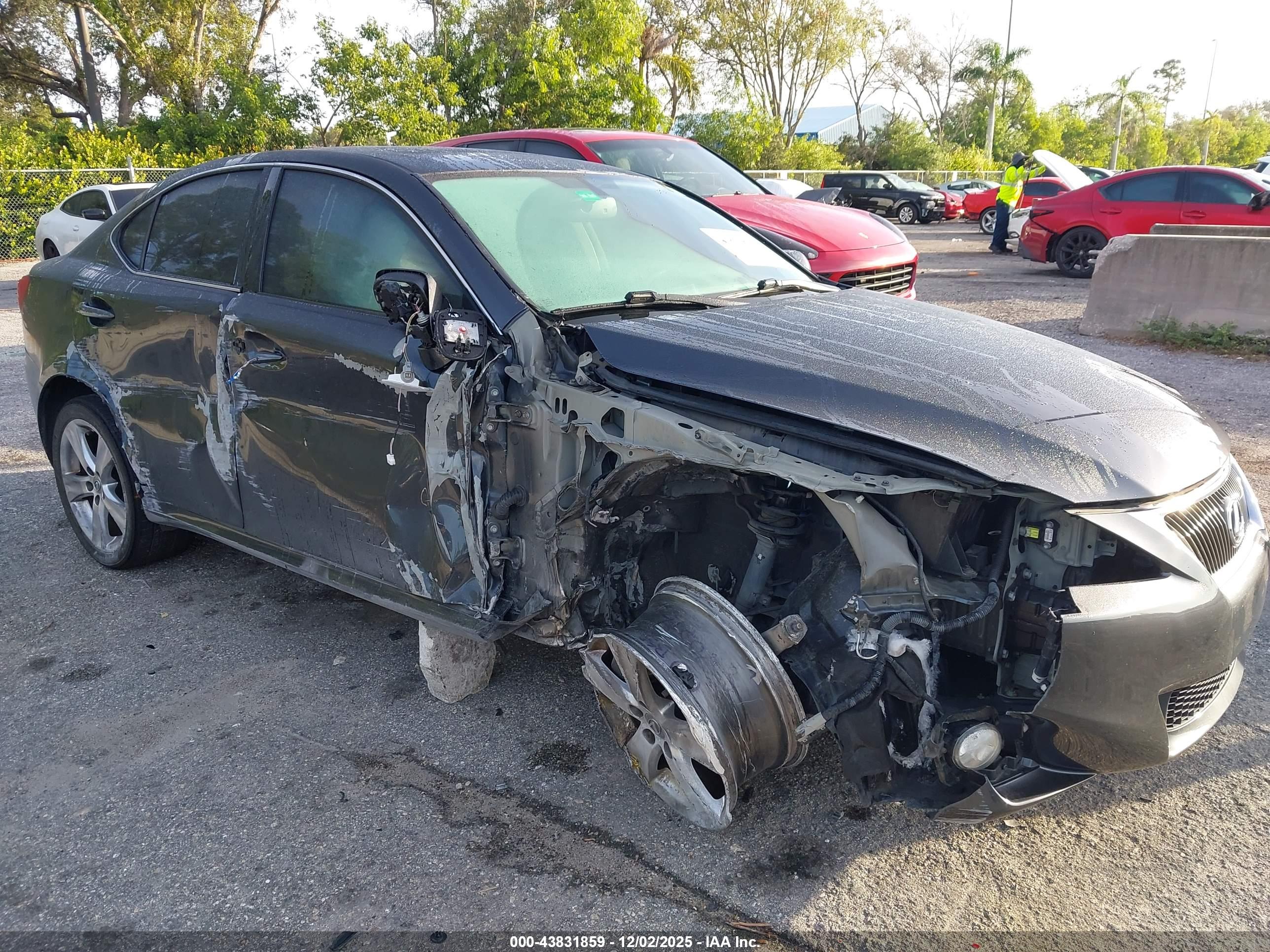 LEXUS IS image 6