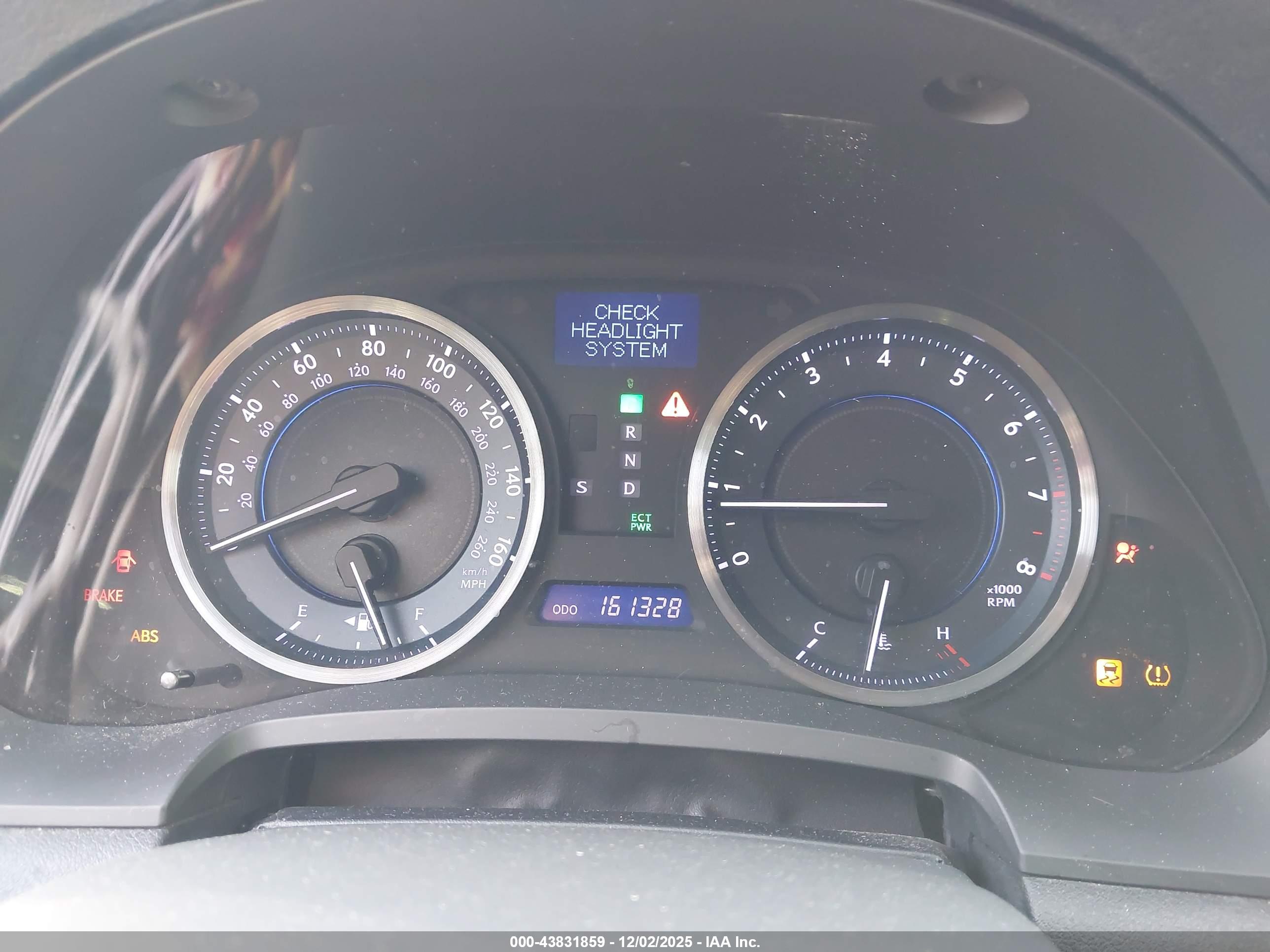 LEXUS IS image 7