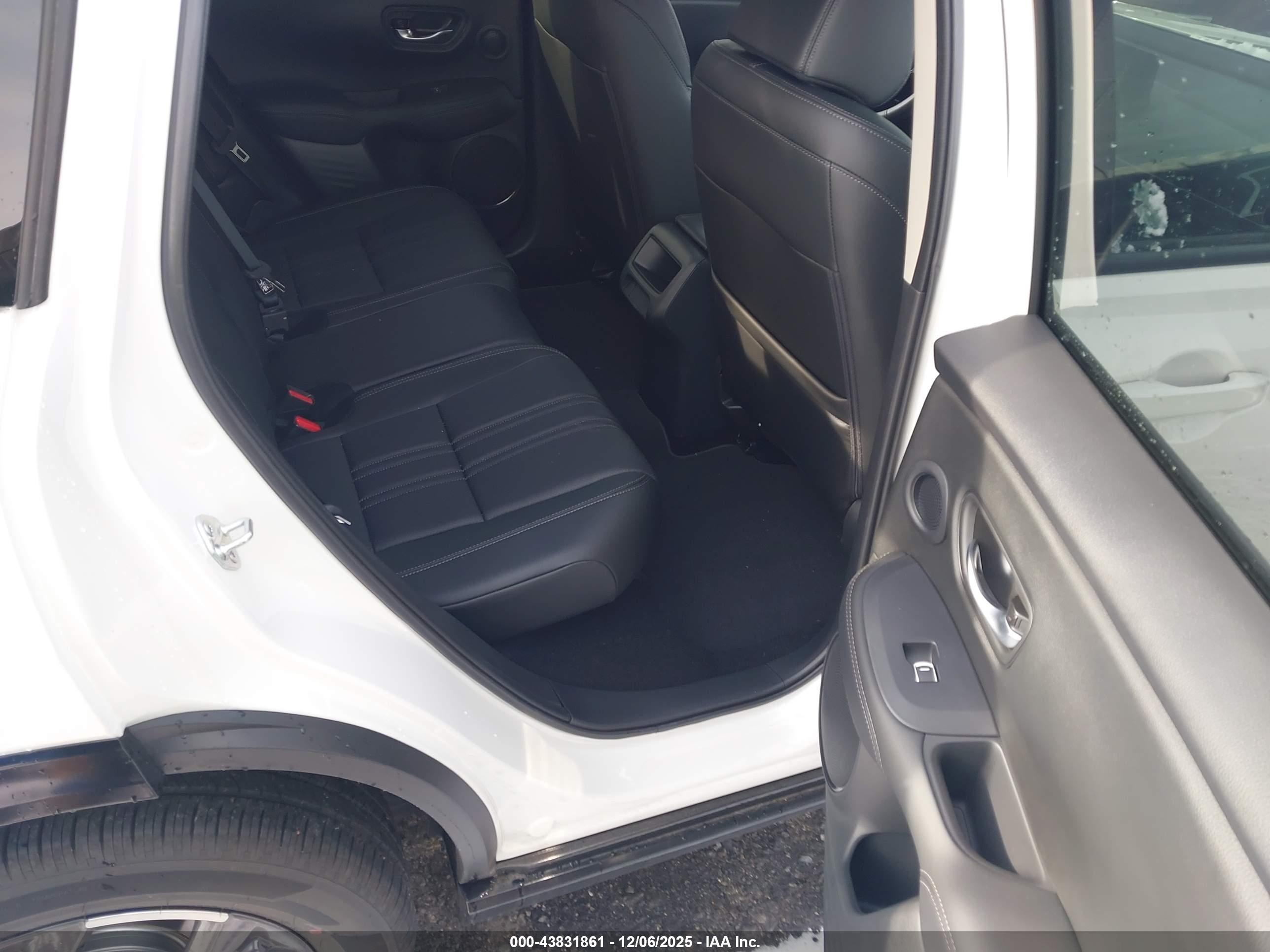 HONDA HR-V image 8