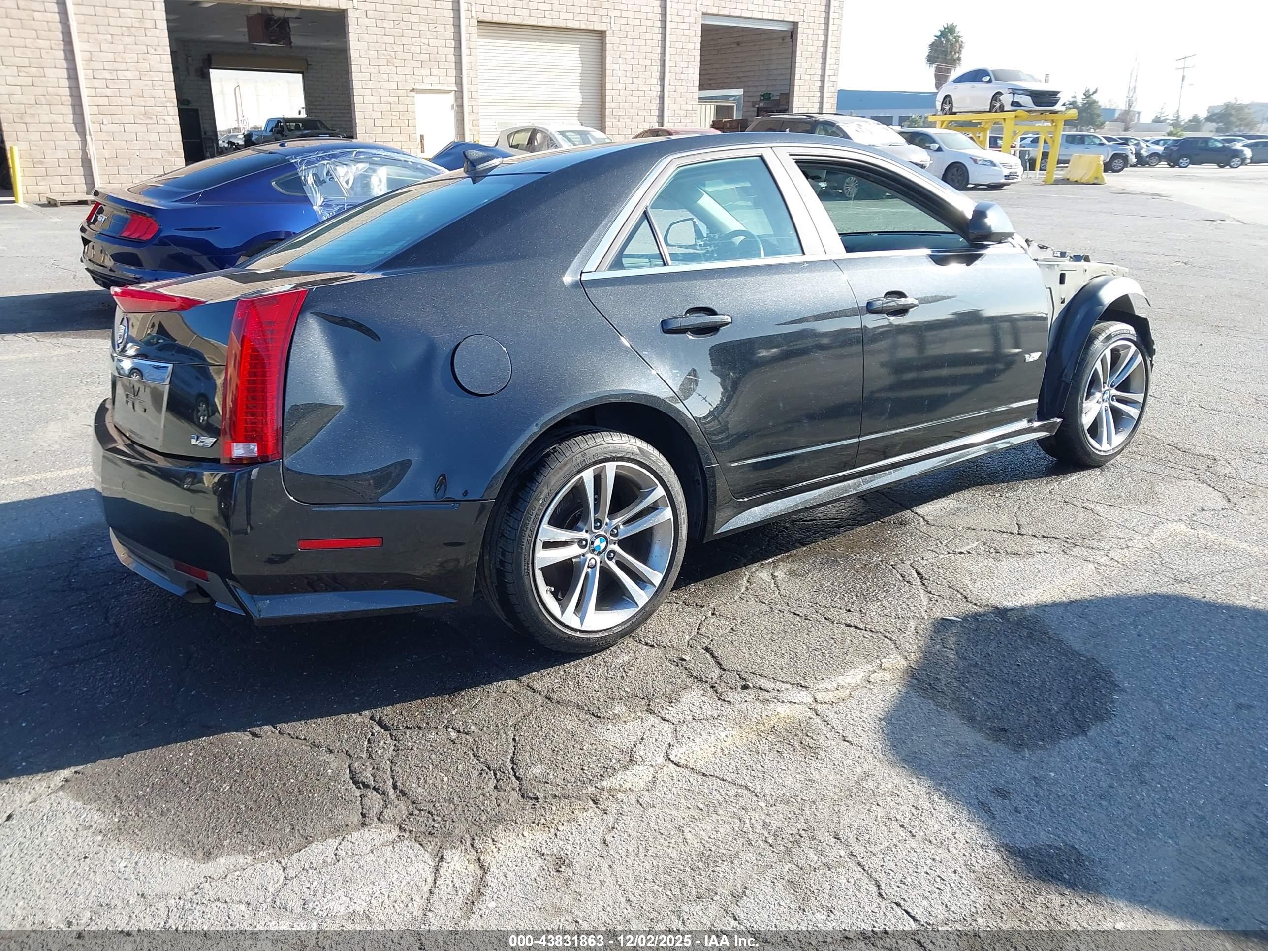 CADILLAC CTS-V image 4