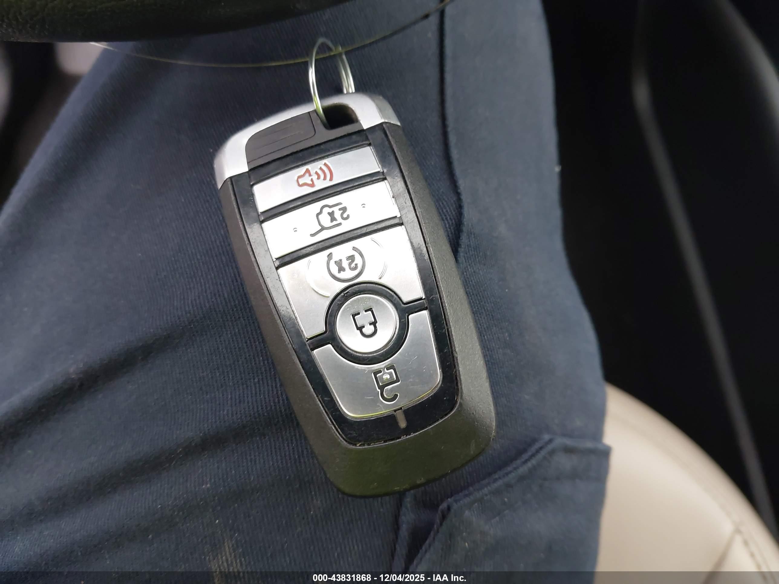 FORD EXPLORER image 11