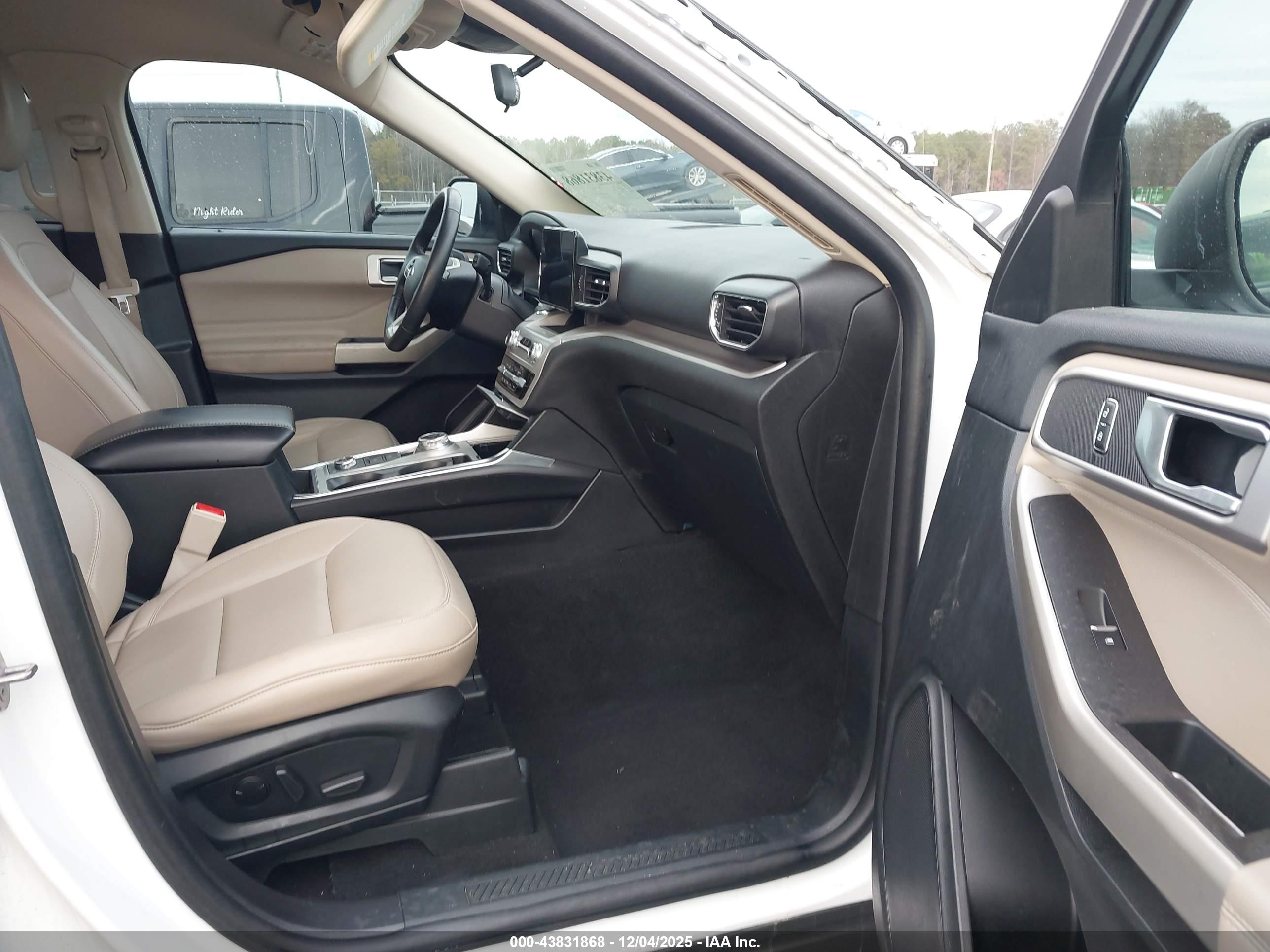 FORD EXPLORER image 5