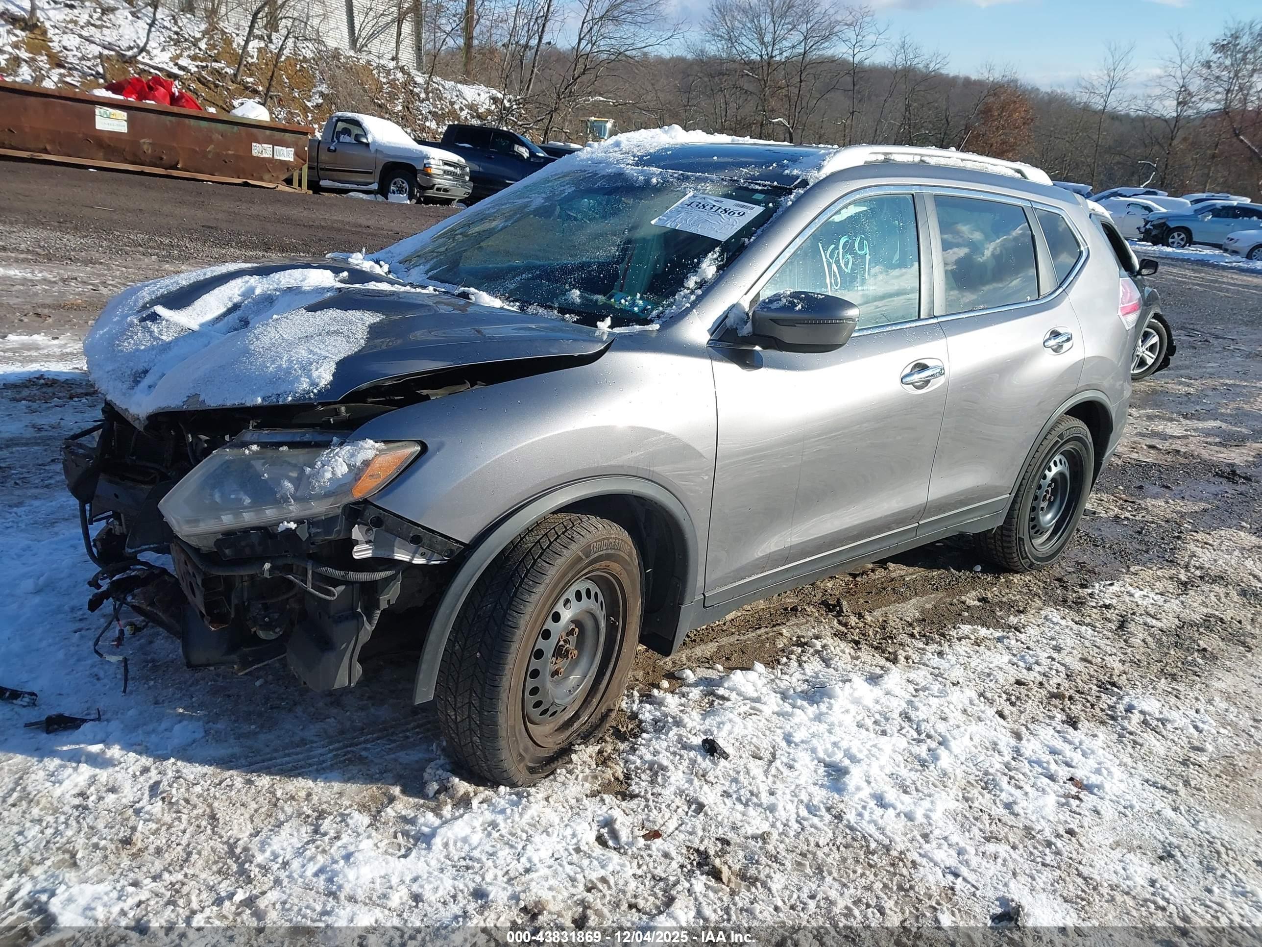 NISSAN ROGUE image 2