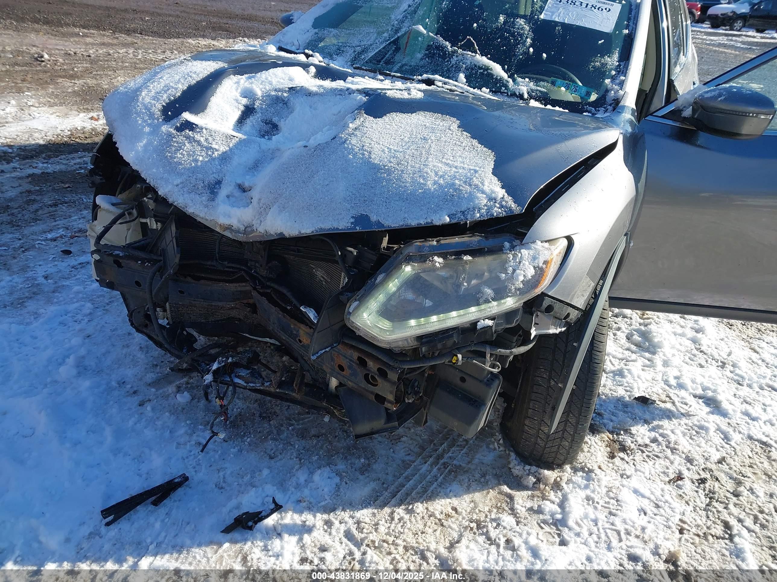 NISSAN ROGUE image 6