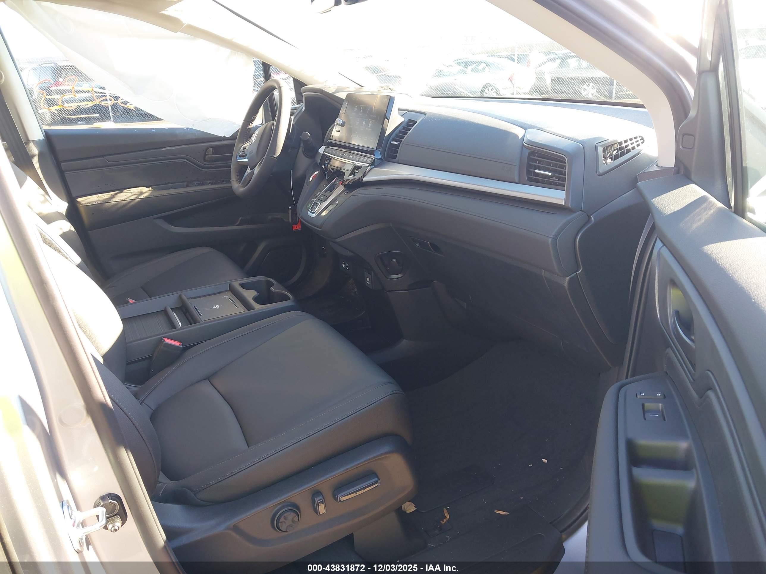 HONDA ODYSSEY image 5