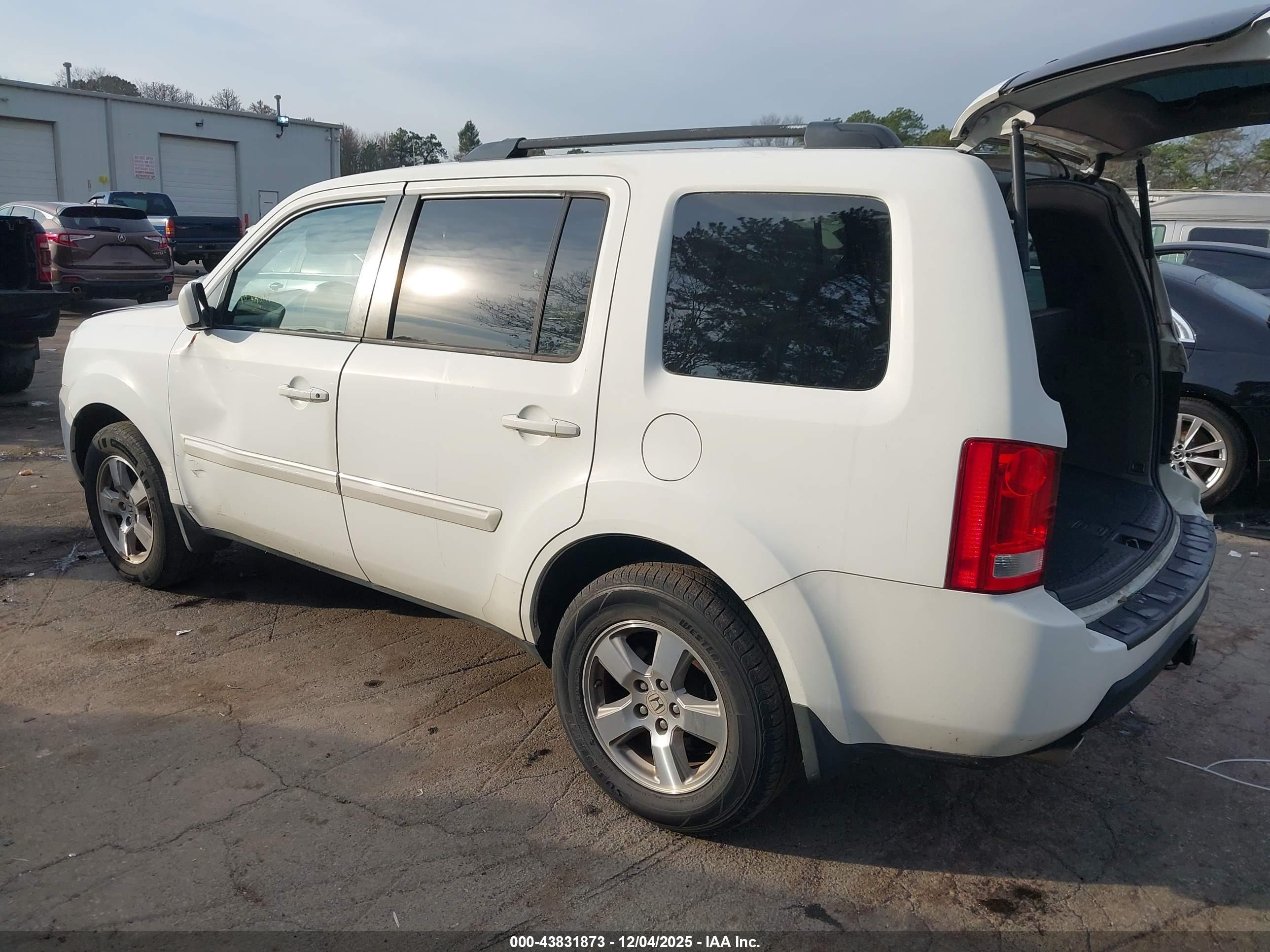 HONDA PILOT image 3