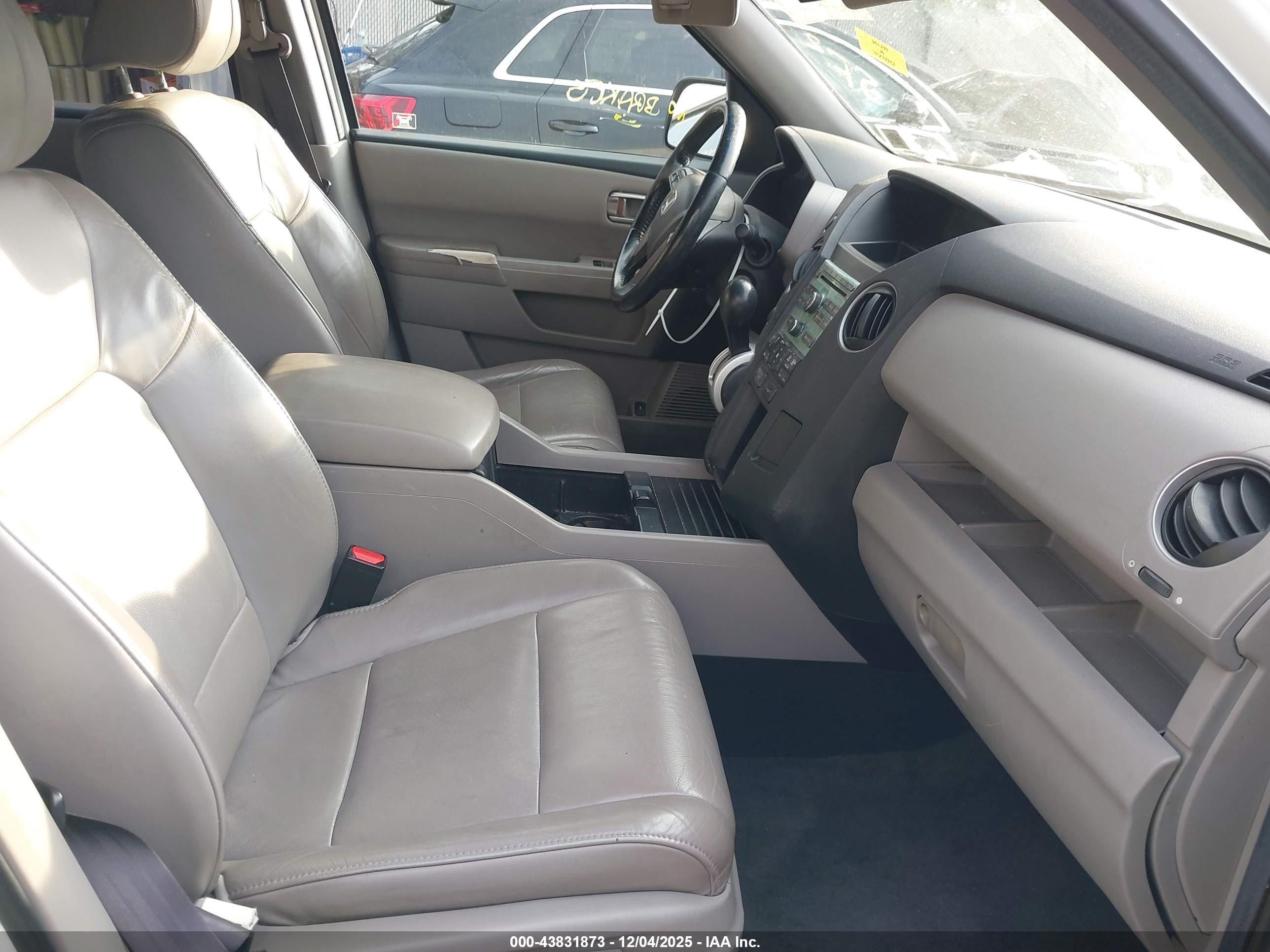 HONDA PILOT image 5