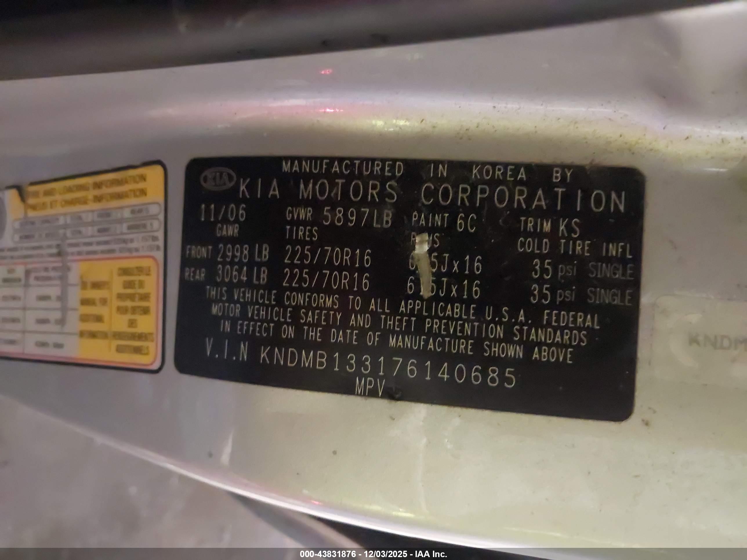 KIA SEDONA image 9