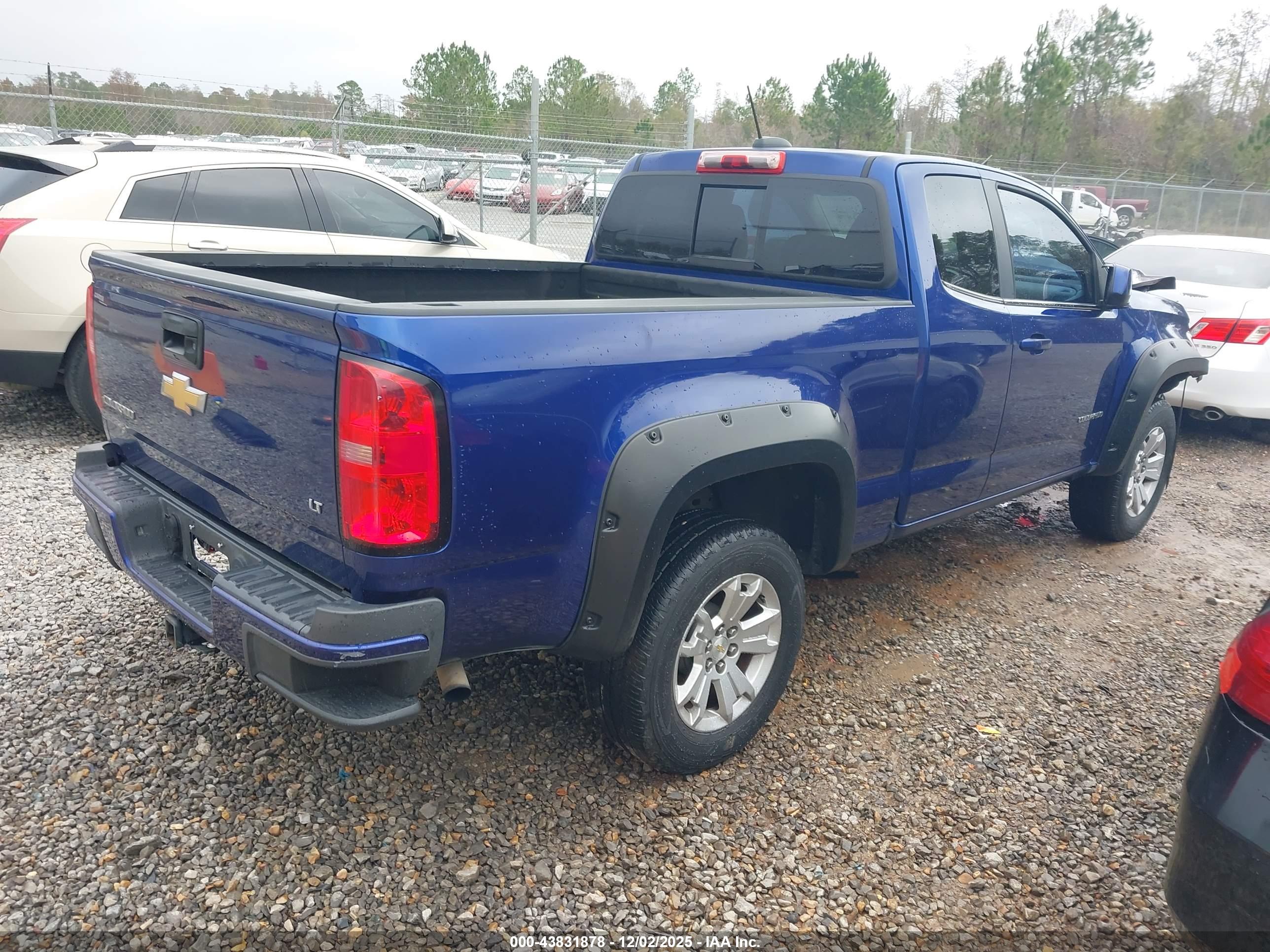 CHEVROLET COLORADO image 4