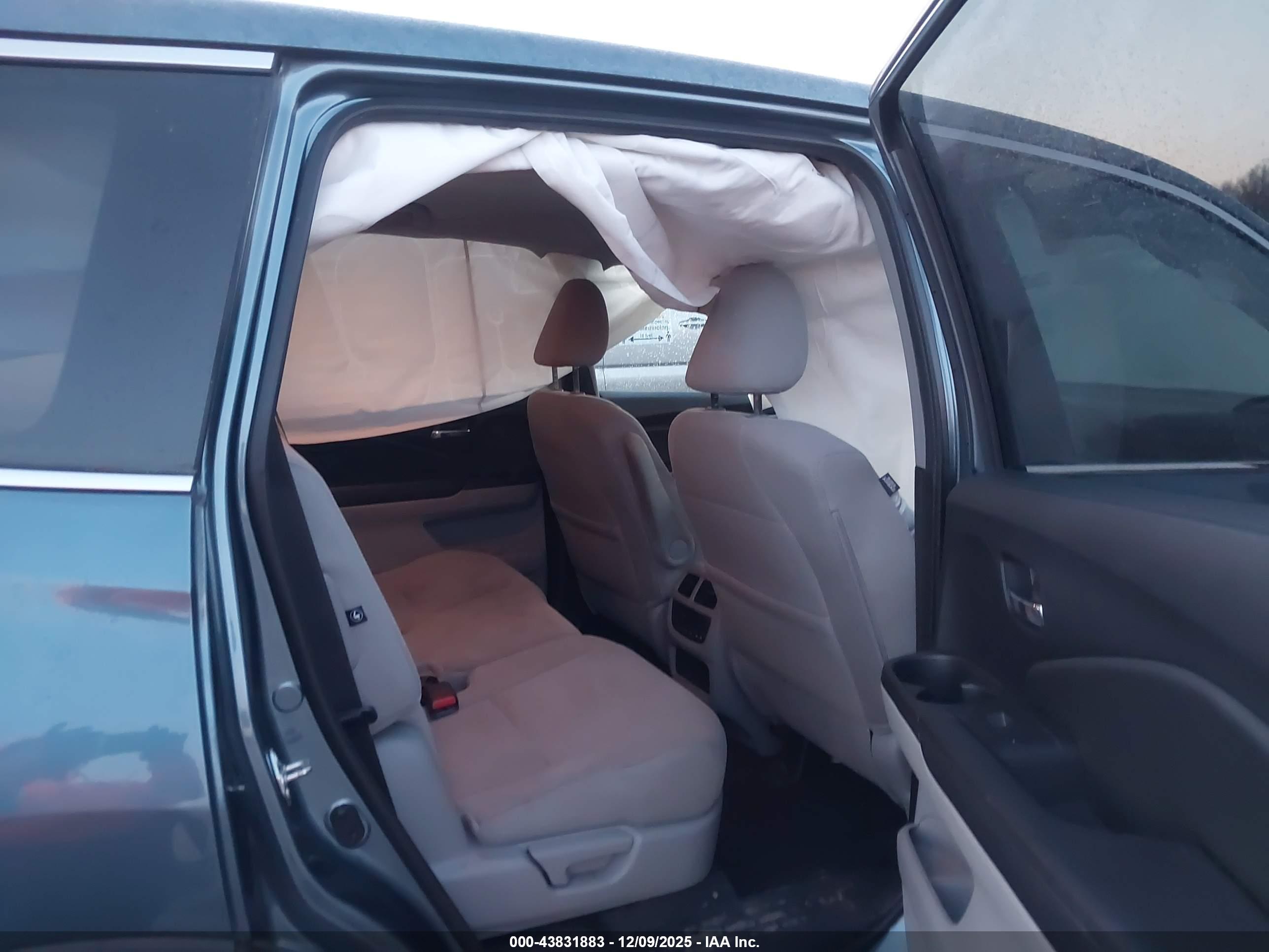 HONDA PILOT image 8