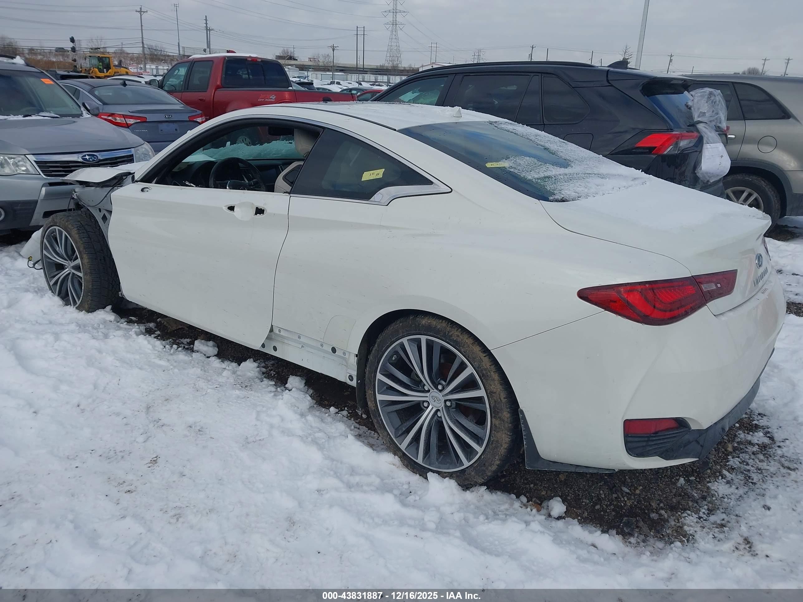 INFINITI Q60 image 3