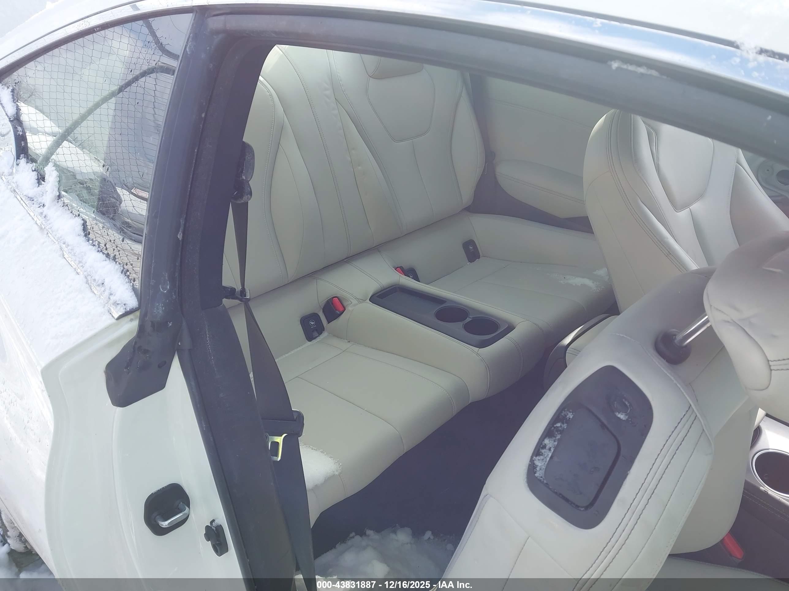 INFINITI Q60 image 8