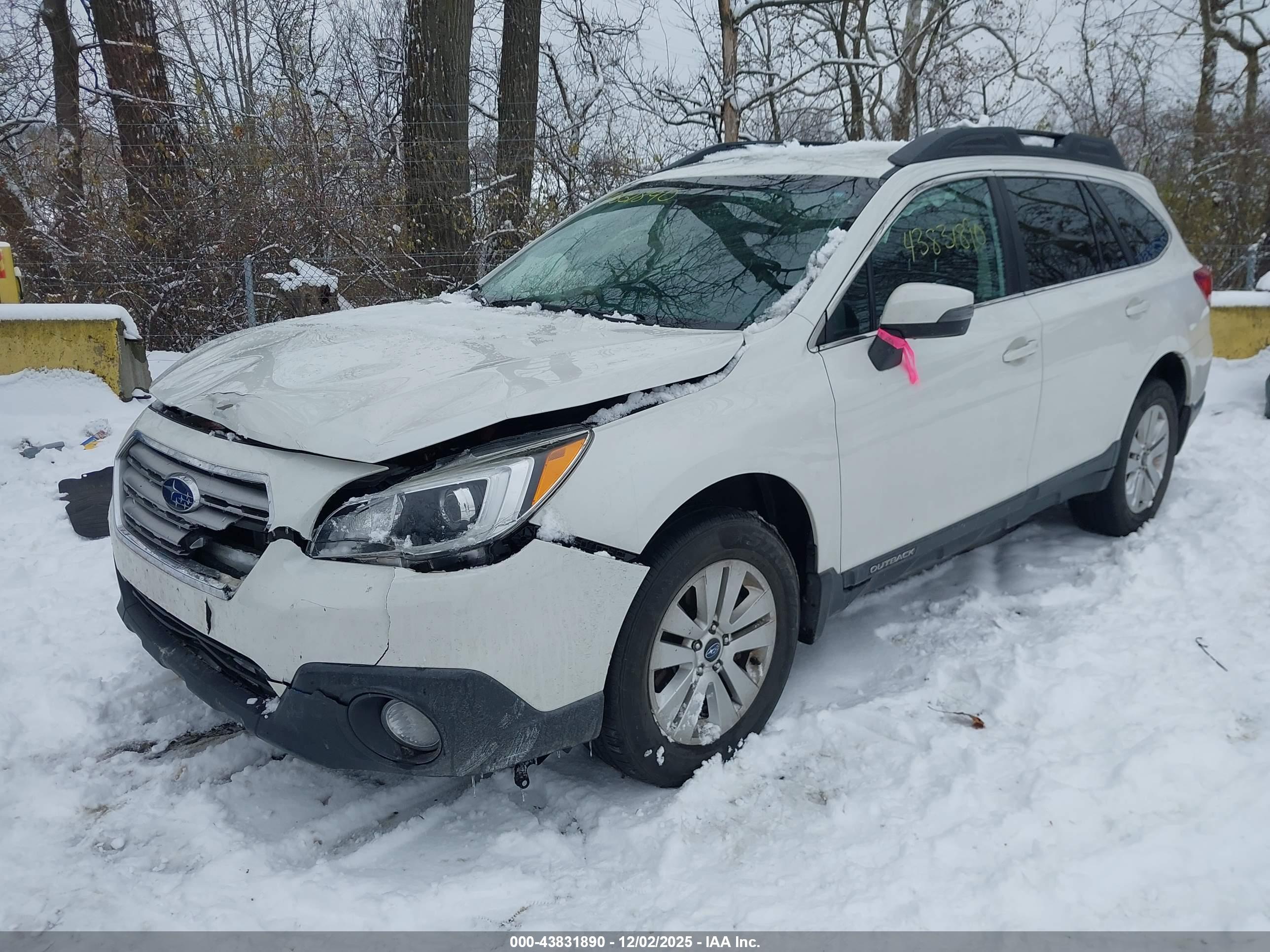 SUBARU OUTBACK image 6