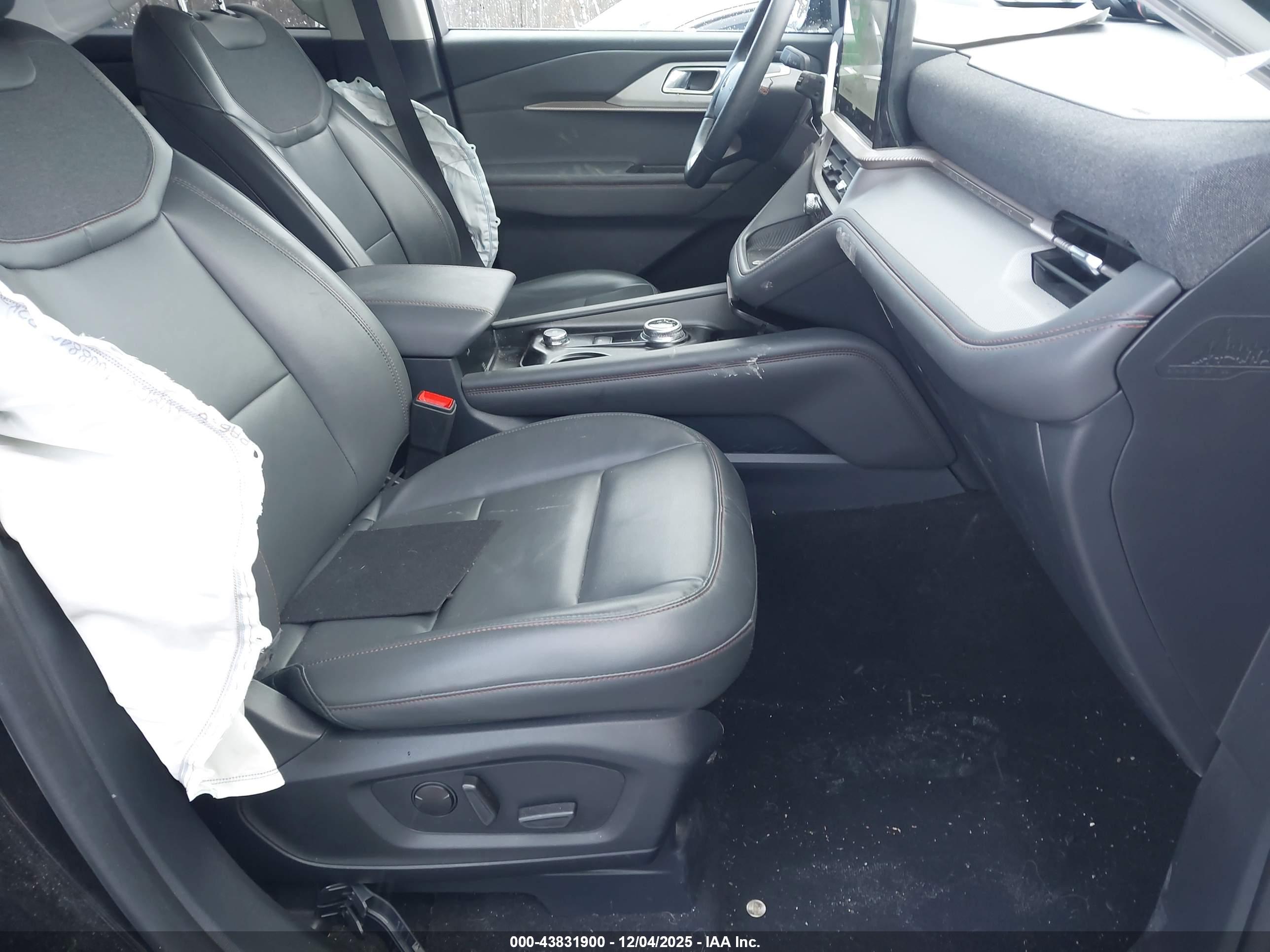 FORD EXPLORER image 5