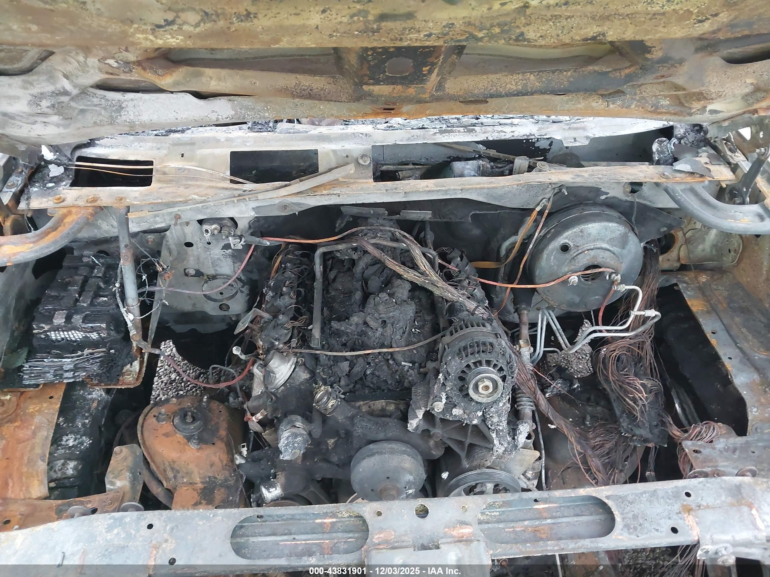 CHEVROLET SILVERADO image 10