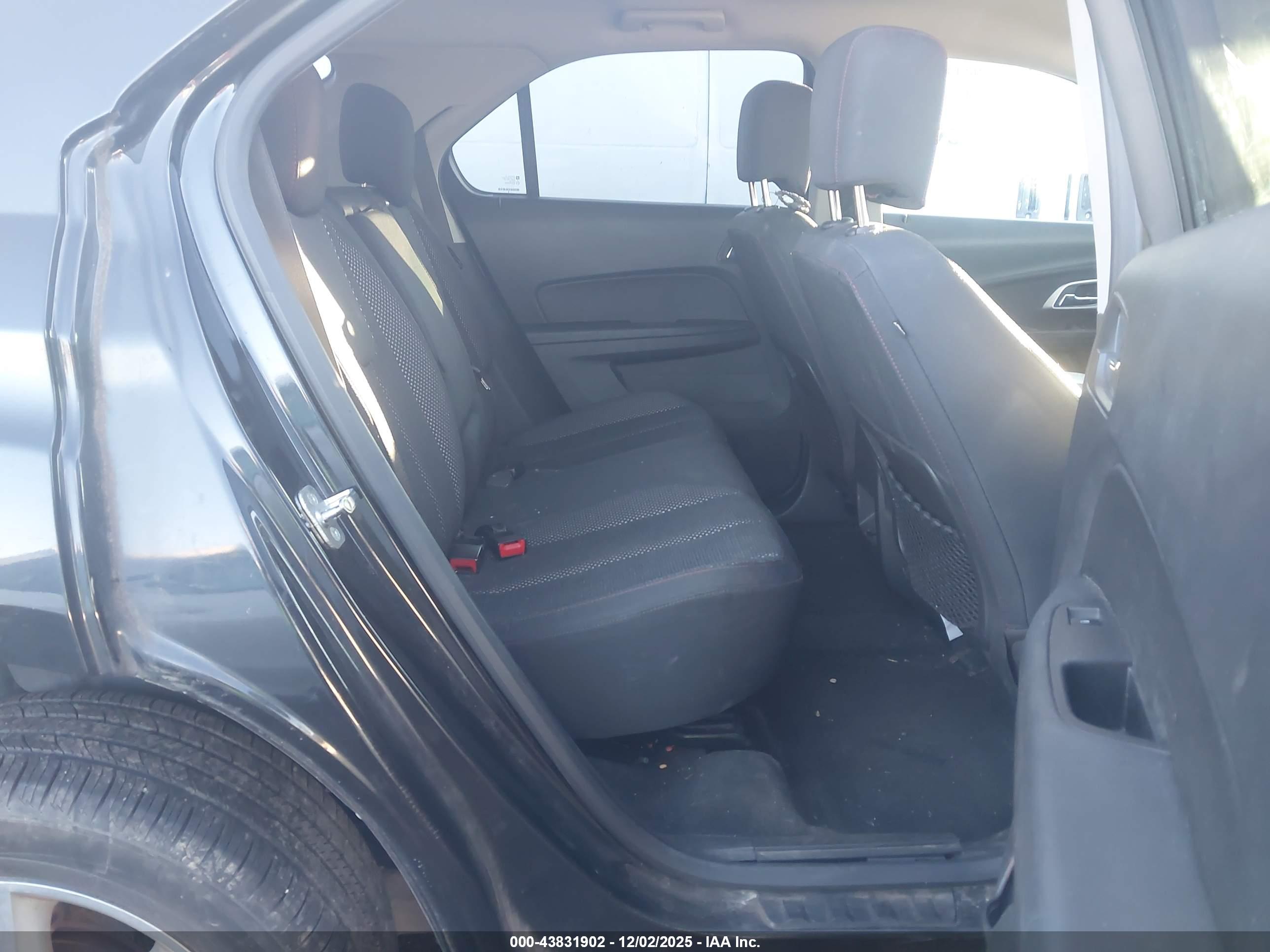 CHEVROLET EQUINOX image 8