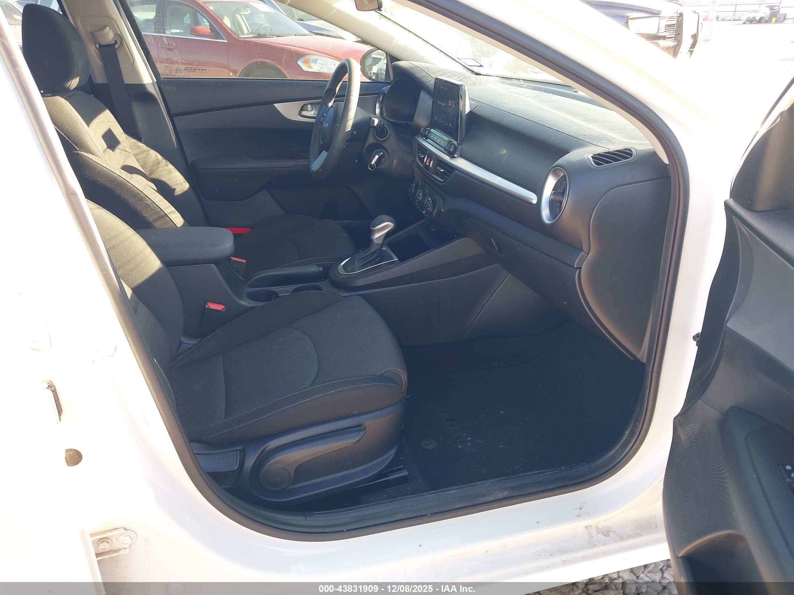 KIA FORTE image 5
