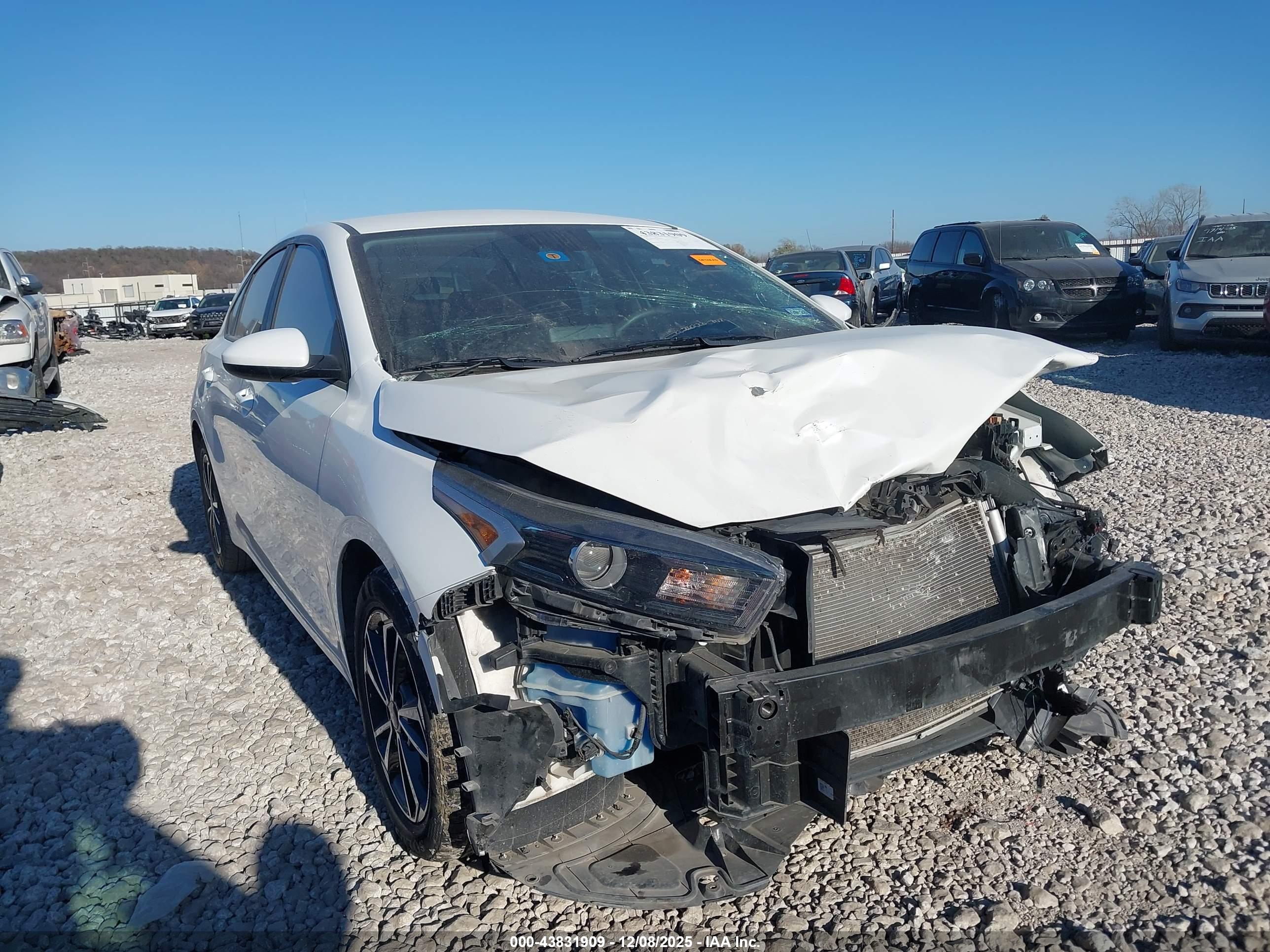 KIA FORTE image 6