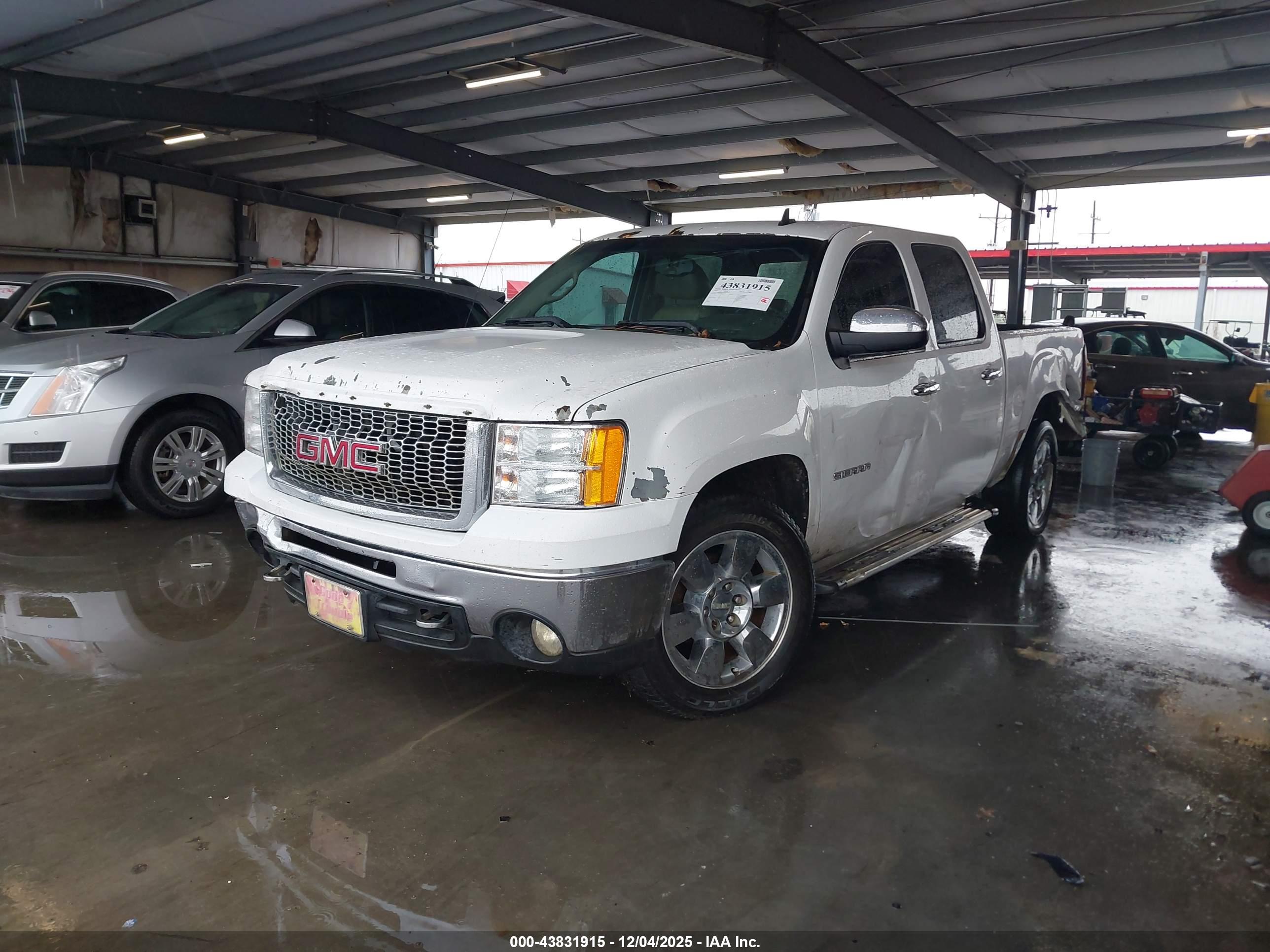 GMC SIERRA image 2