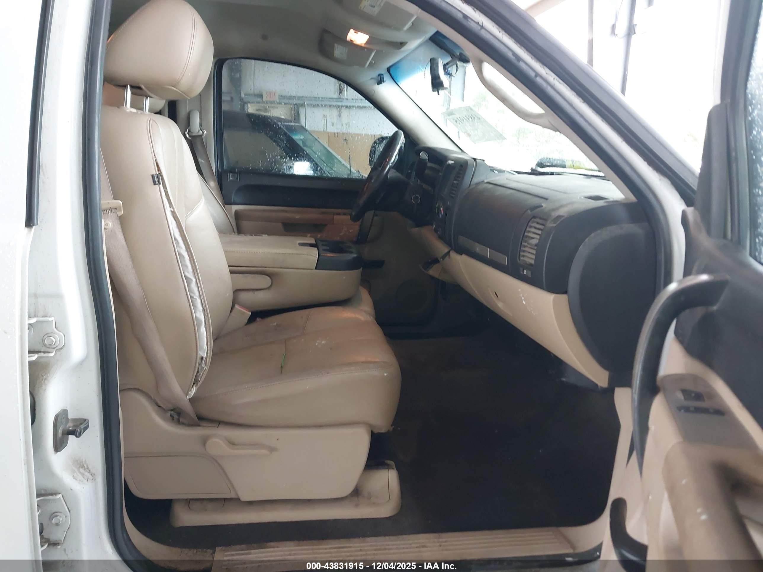 GMC SIERRA image 5