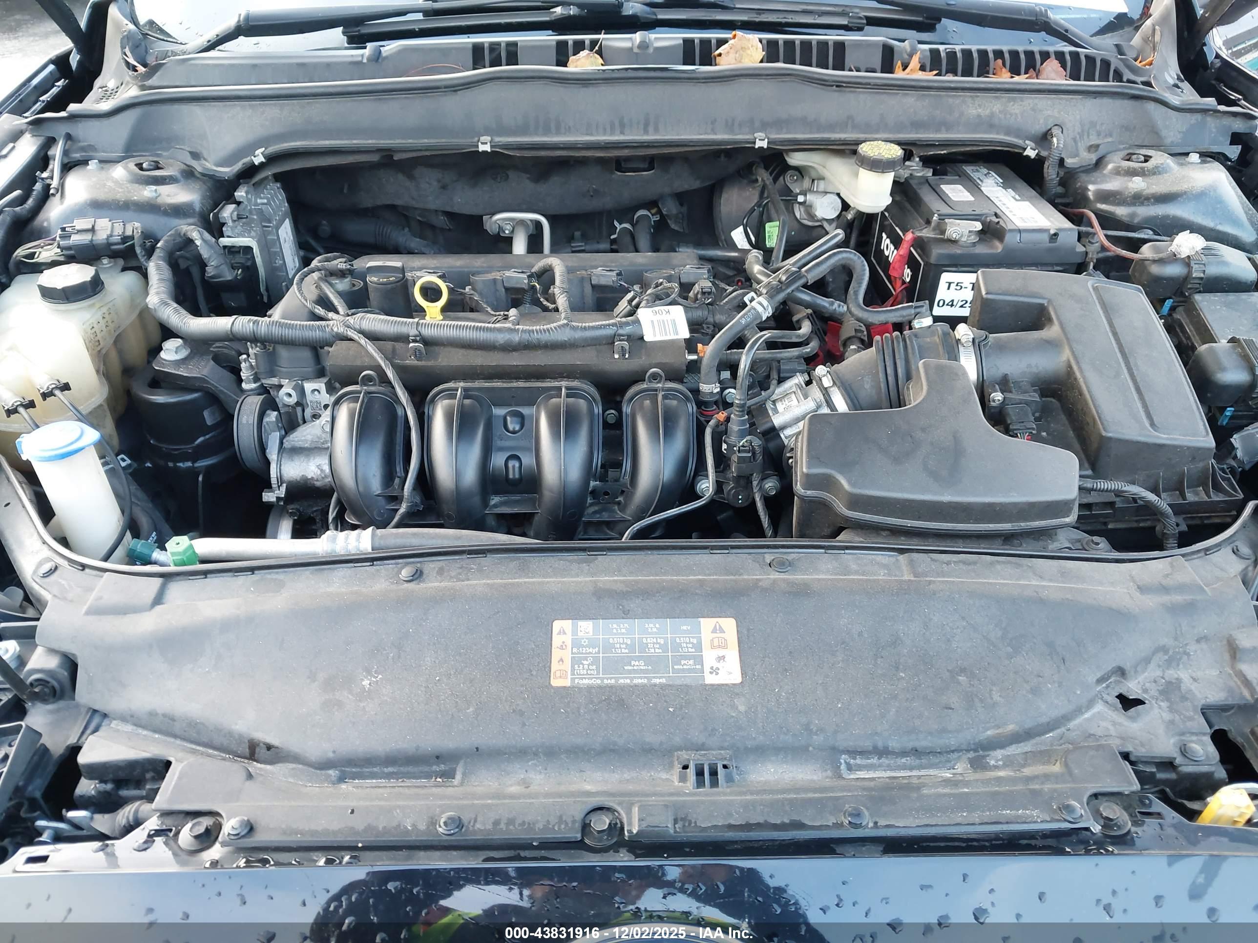 FORD FUSION image 10