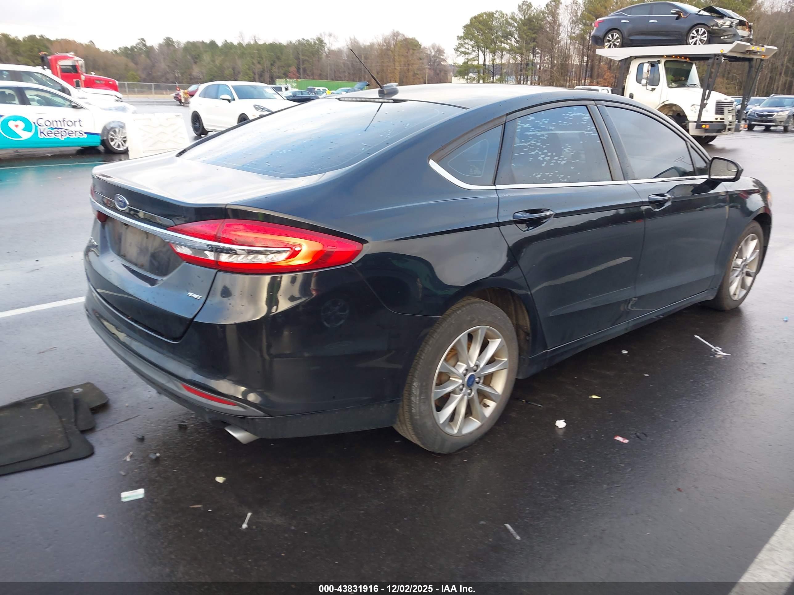 FORD FUSION image 4
