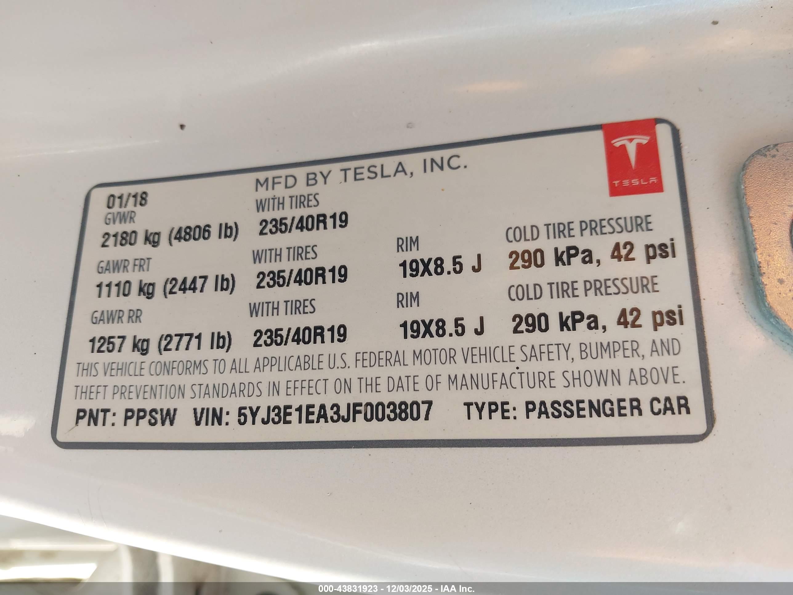 TESLA MODEL image 9