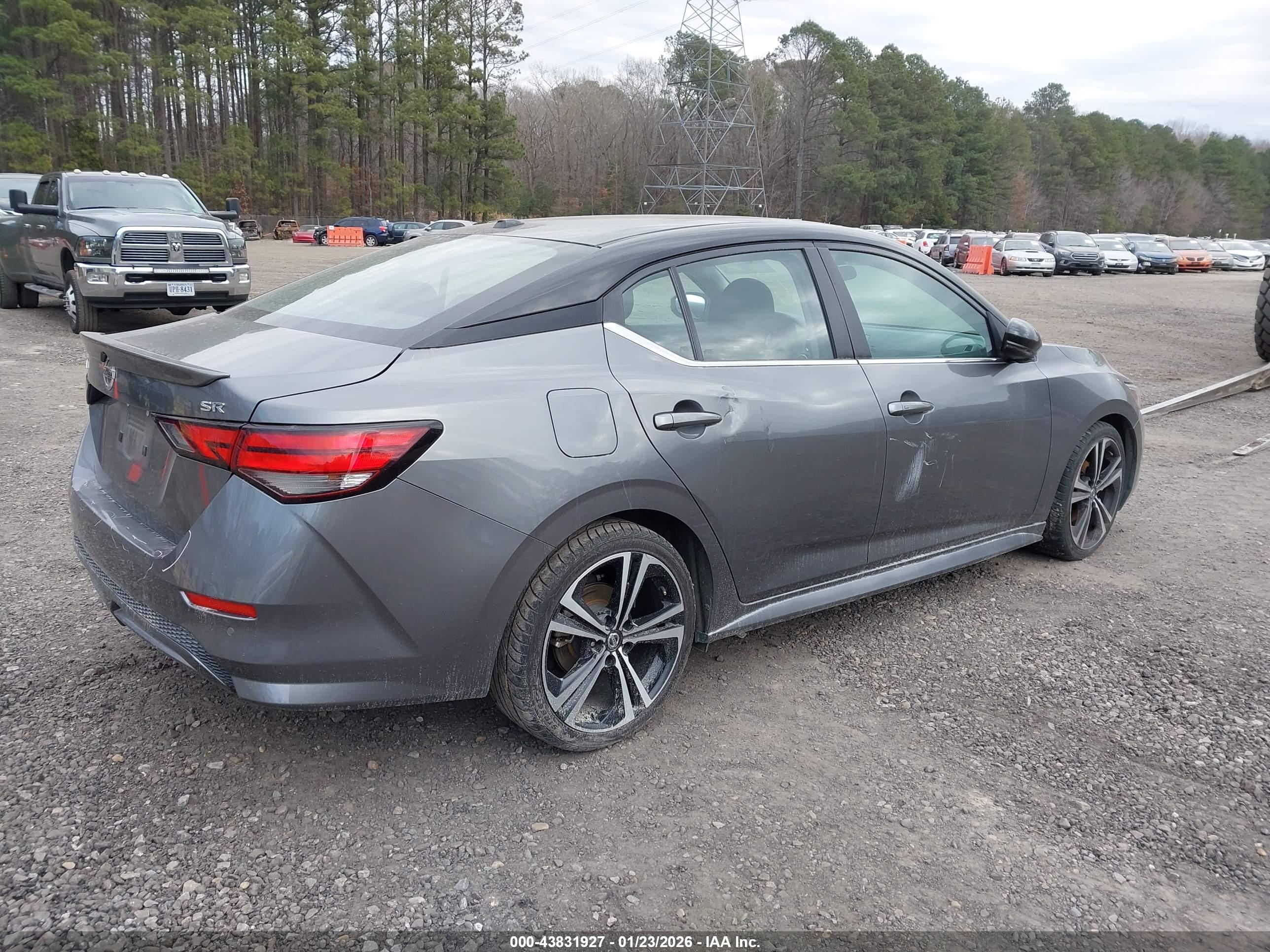 NISSAN SENTRA image 4