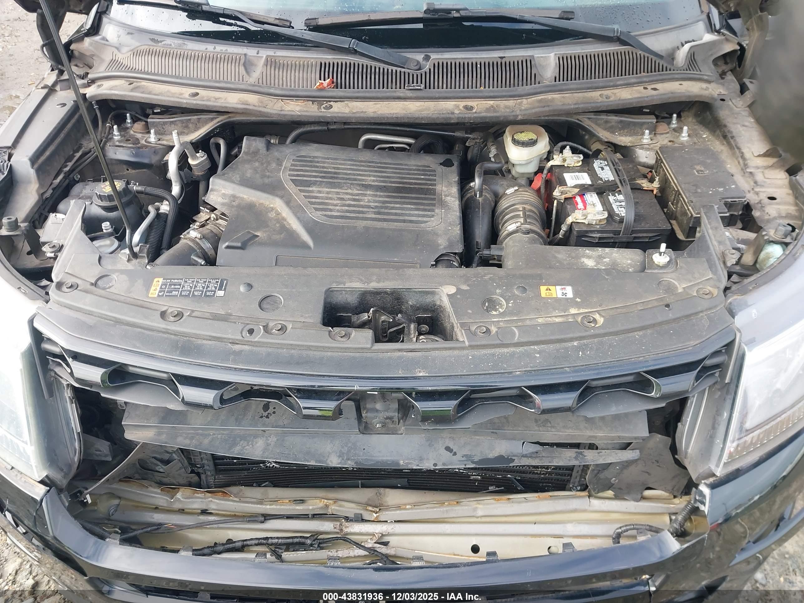FORD EXPLORER image 10