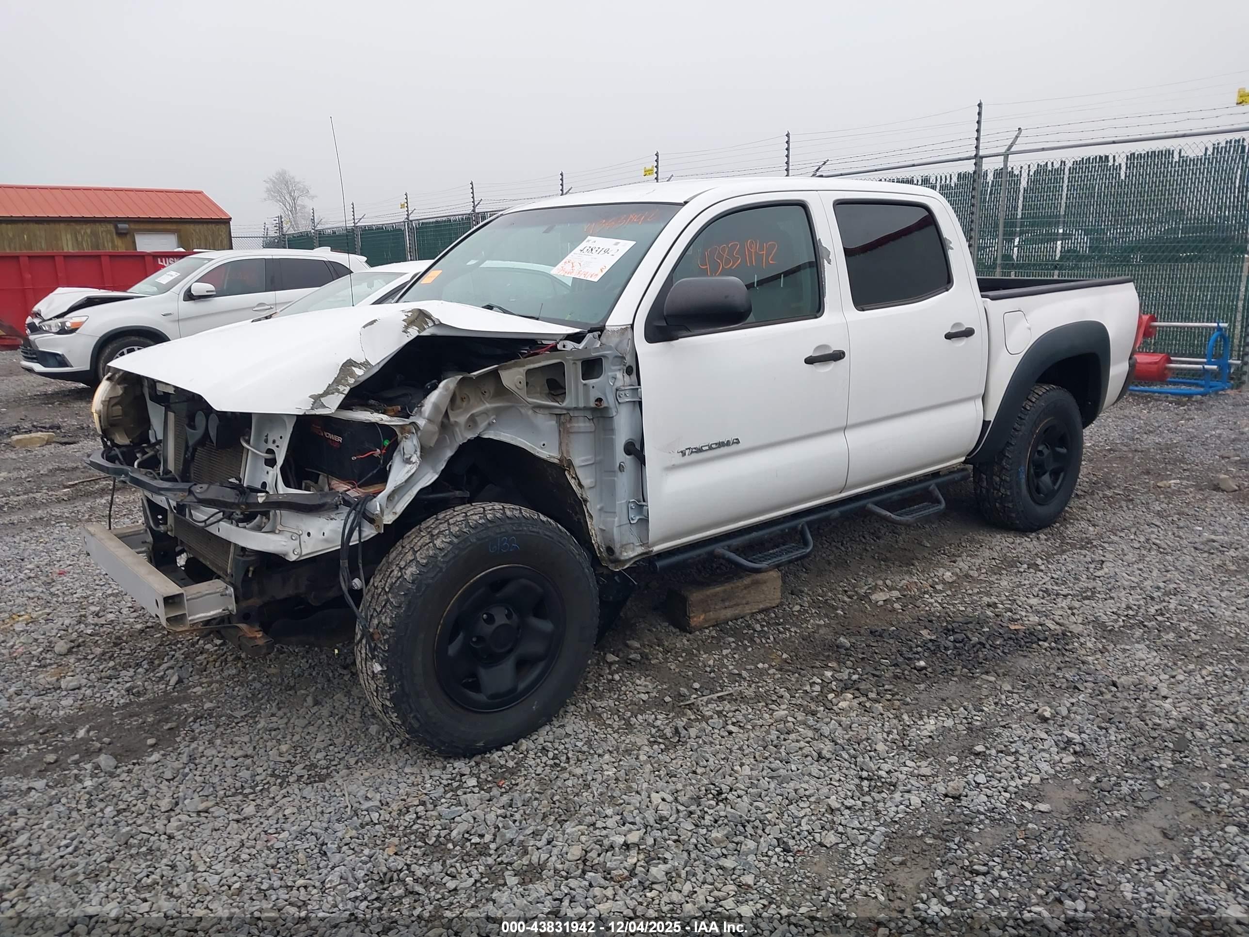 TOYOTA TACOMA image 2