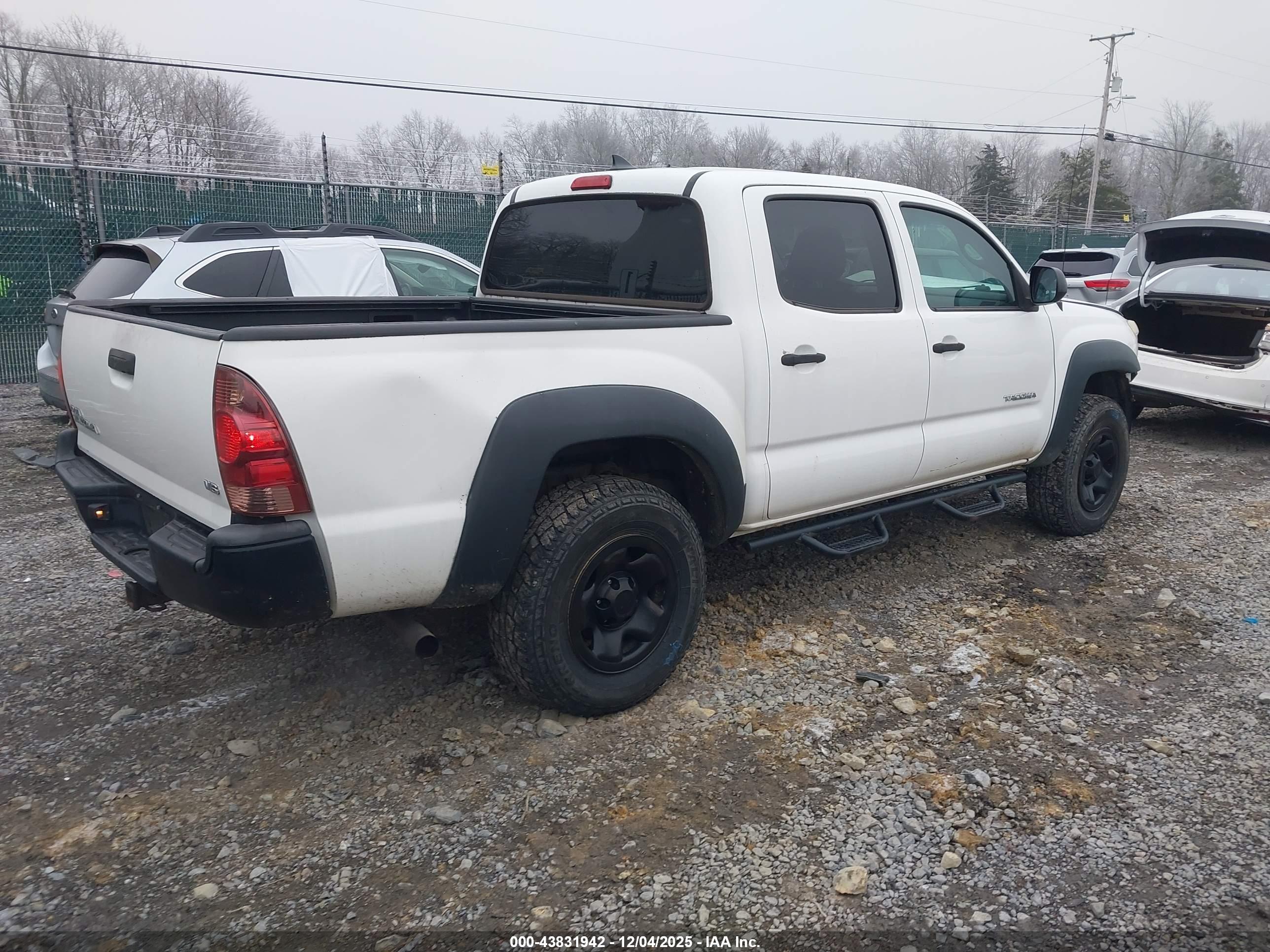 TOYOTA TACOMA image 4