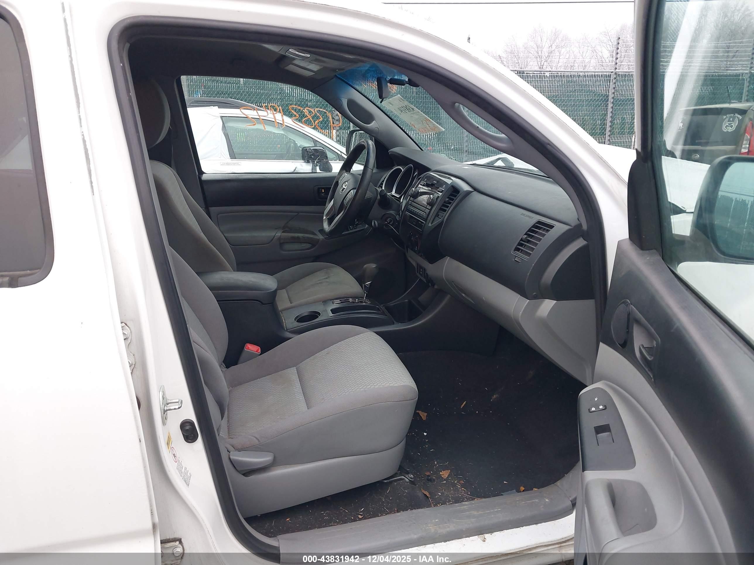 TOYOTA TACOMA image 5
