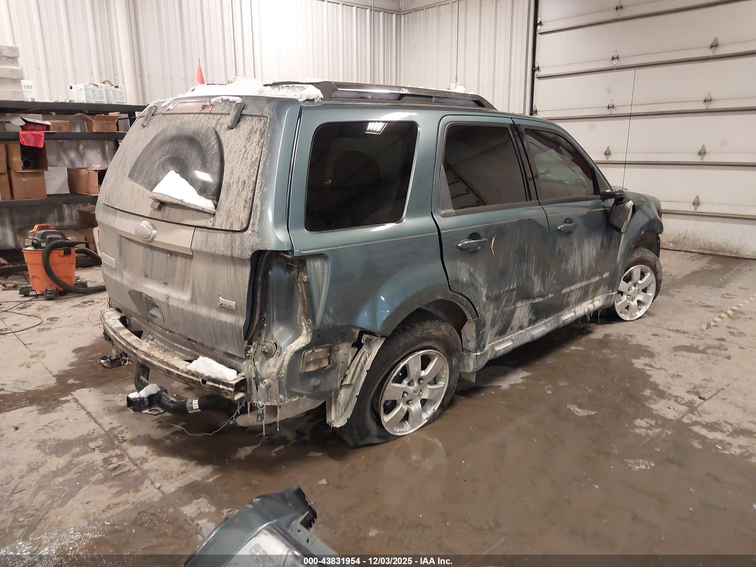 FORD ESCAPE image 4