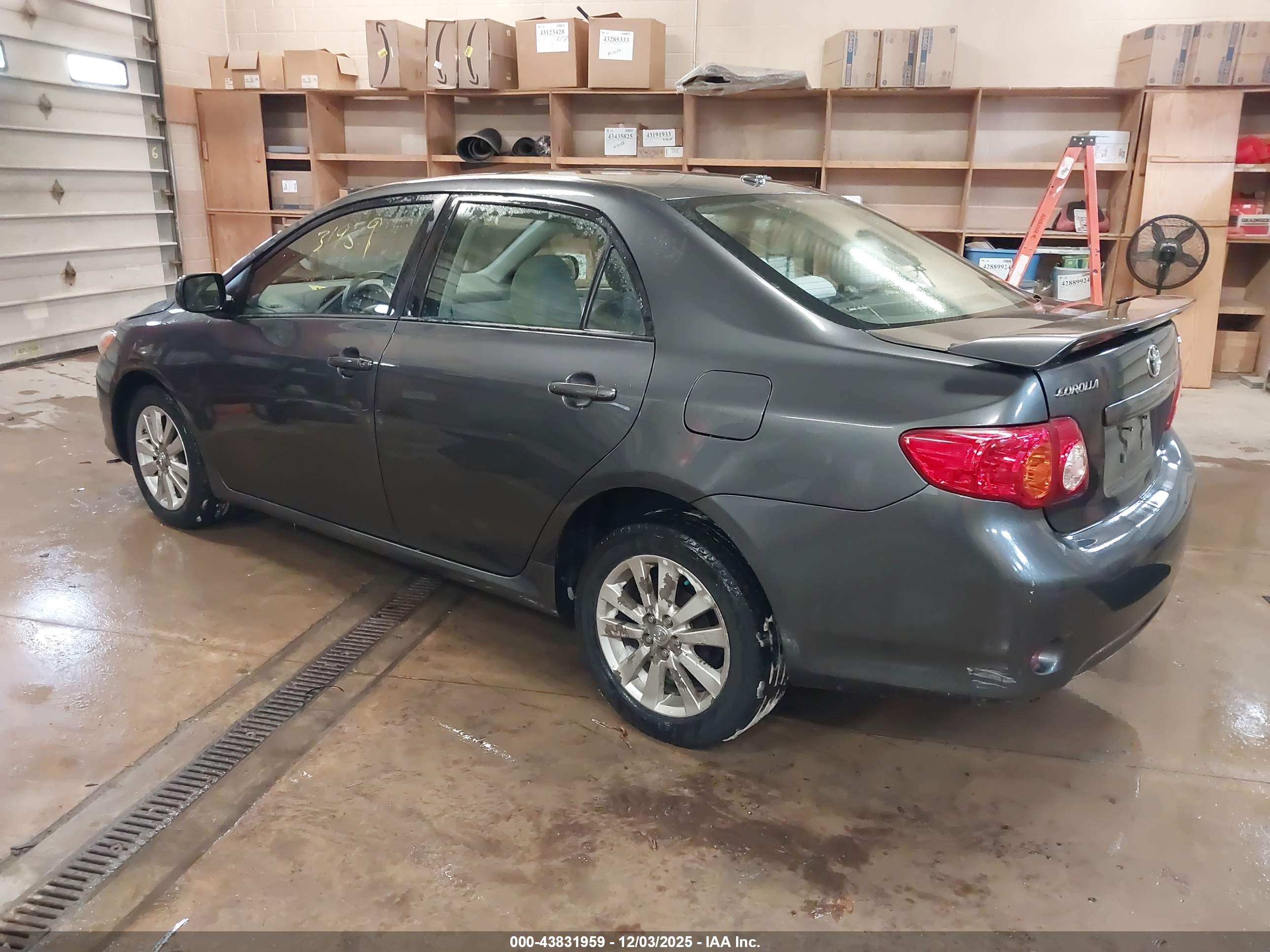 TOYOTA COROLLA image 3