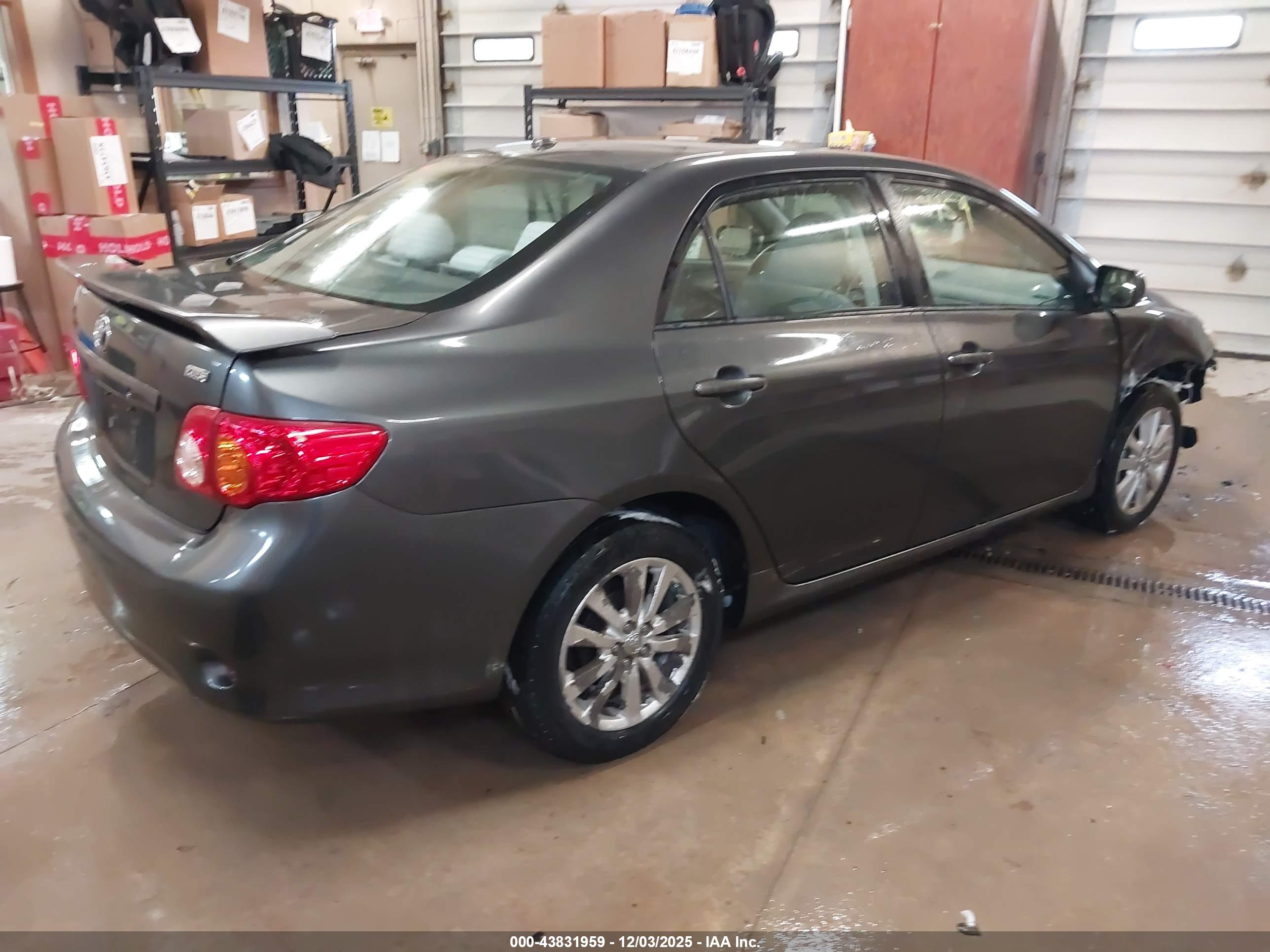 TOYOTA COROLLA image 4
