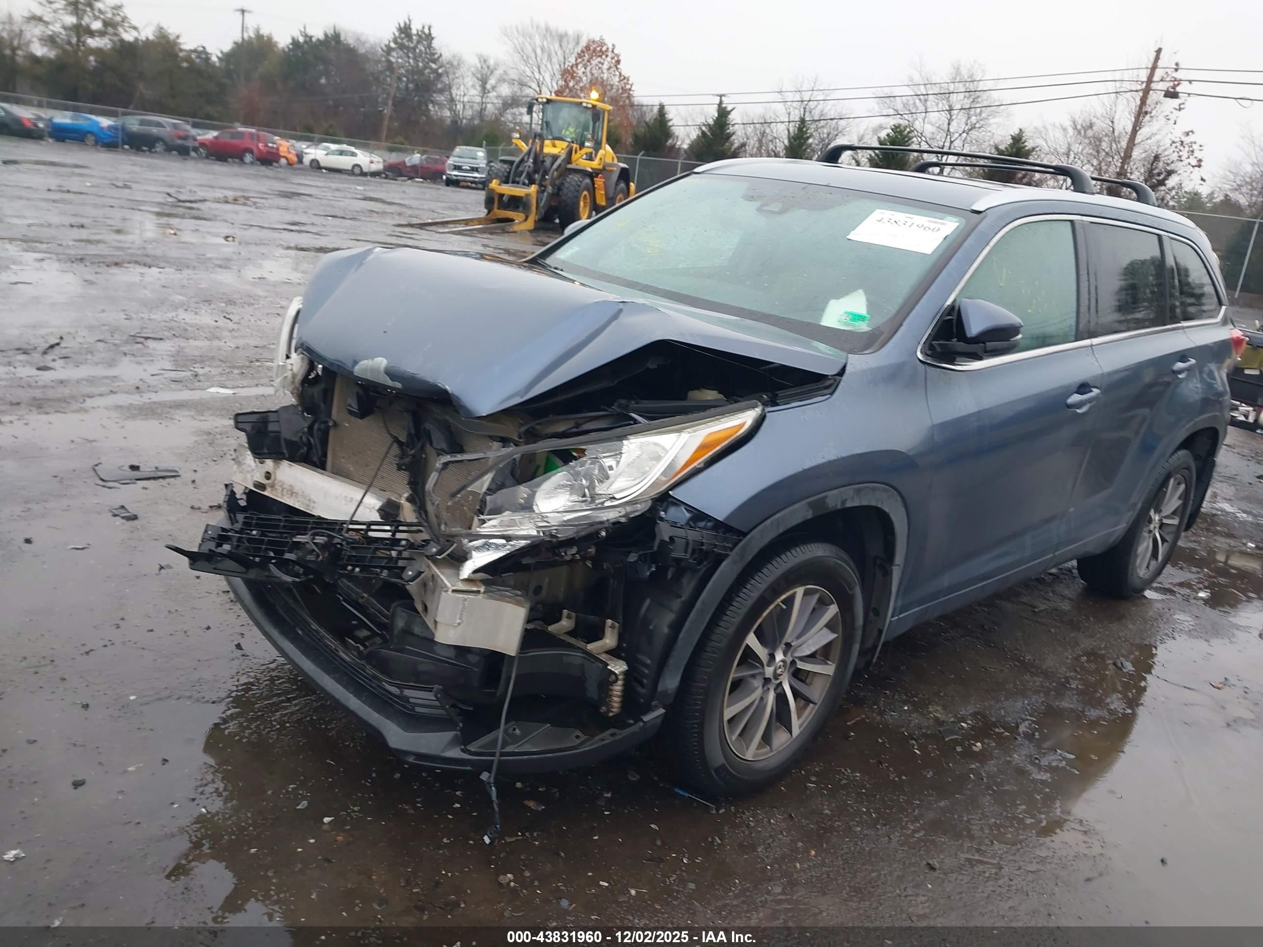 TOYOTA HIGHLANDER image 2