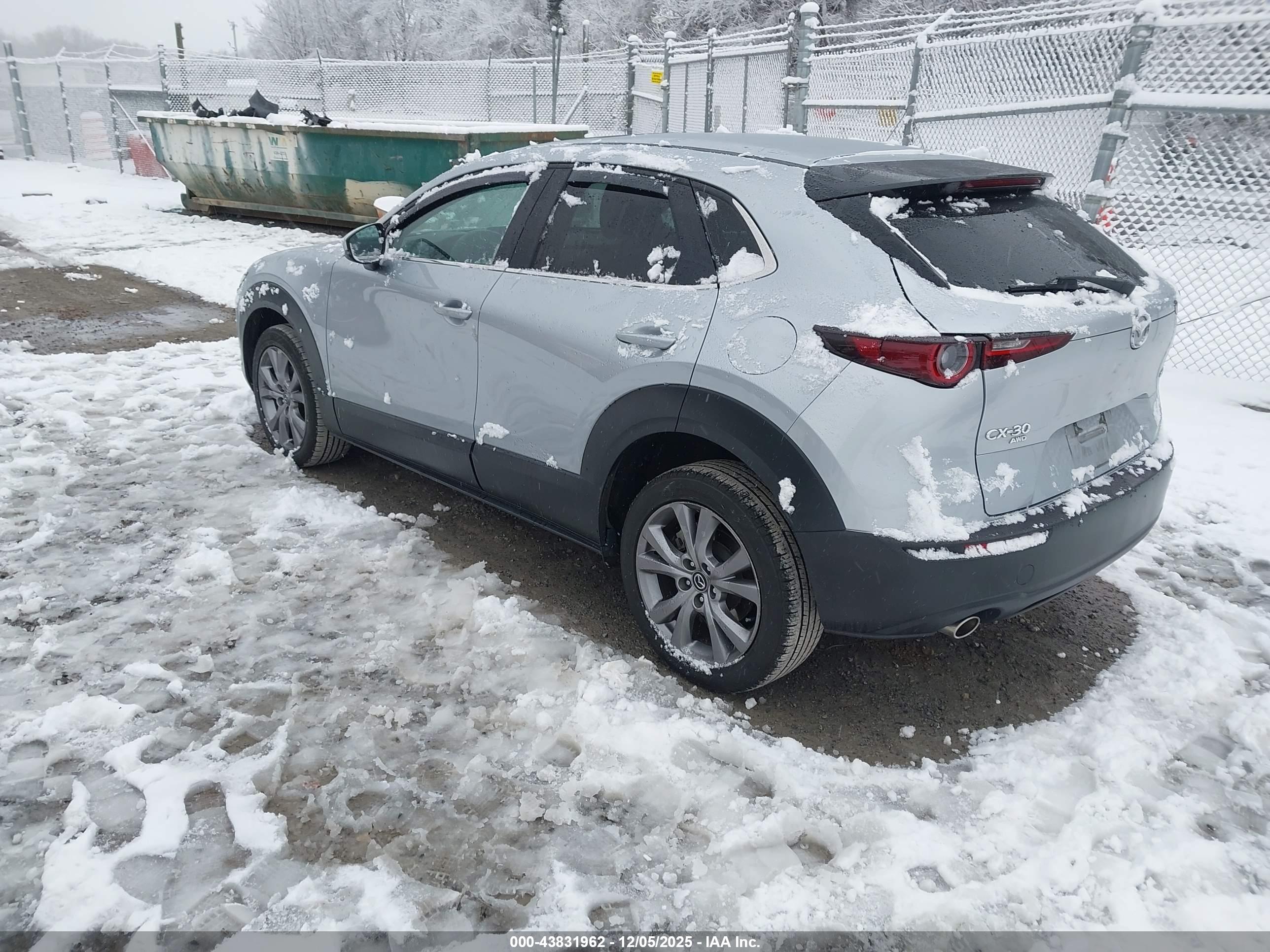 MAZDA CX-30 image 3