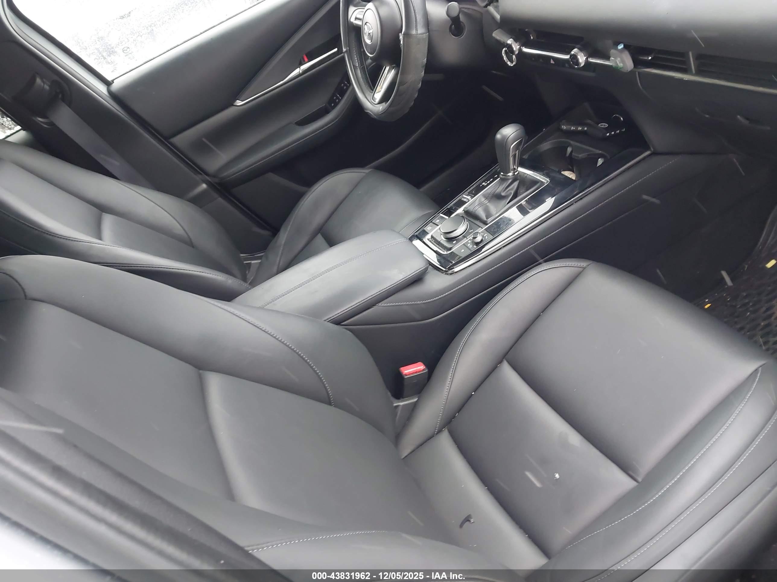 MAZDA CX-30 image 5