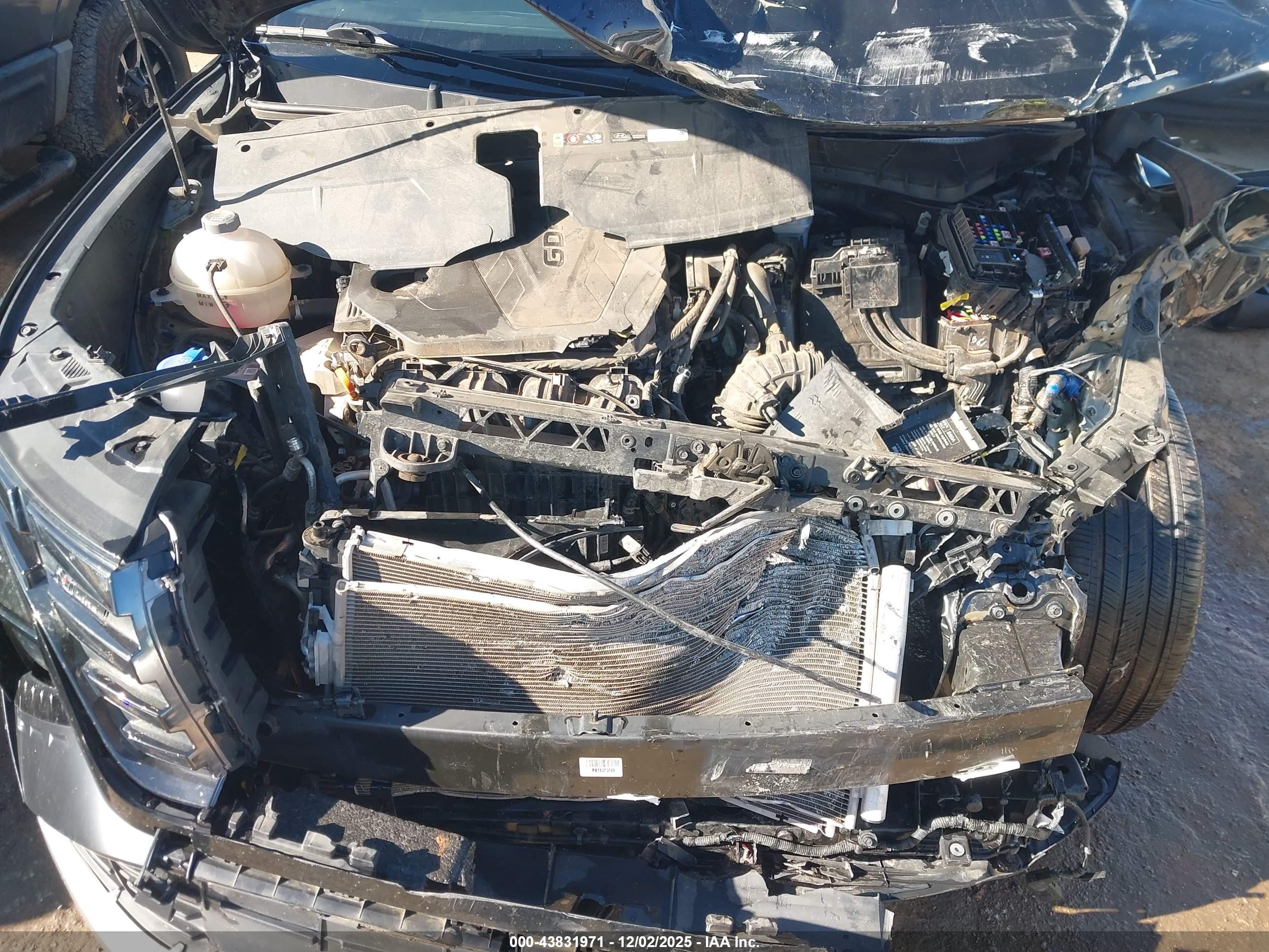 HYUNDAI TUCSON image 10