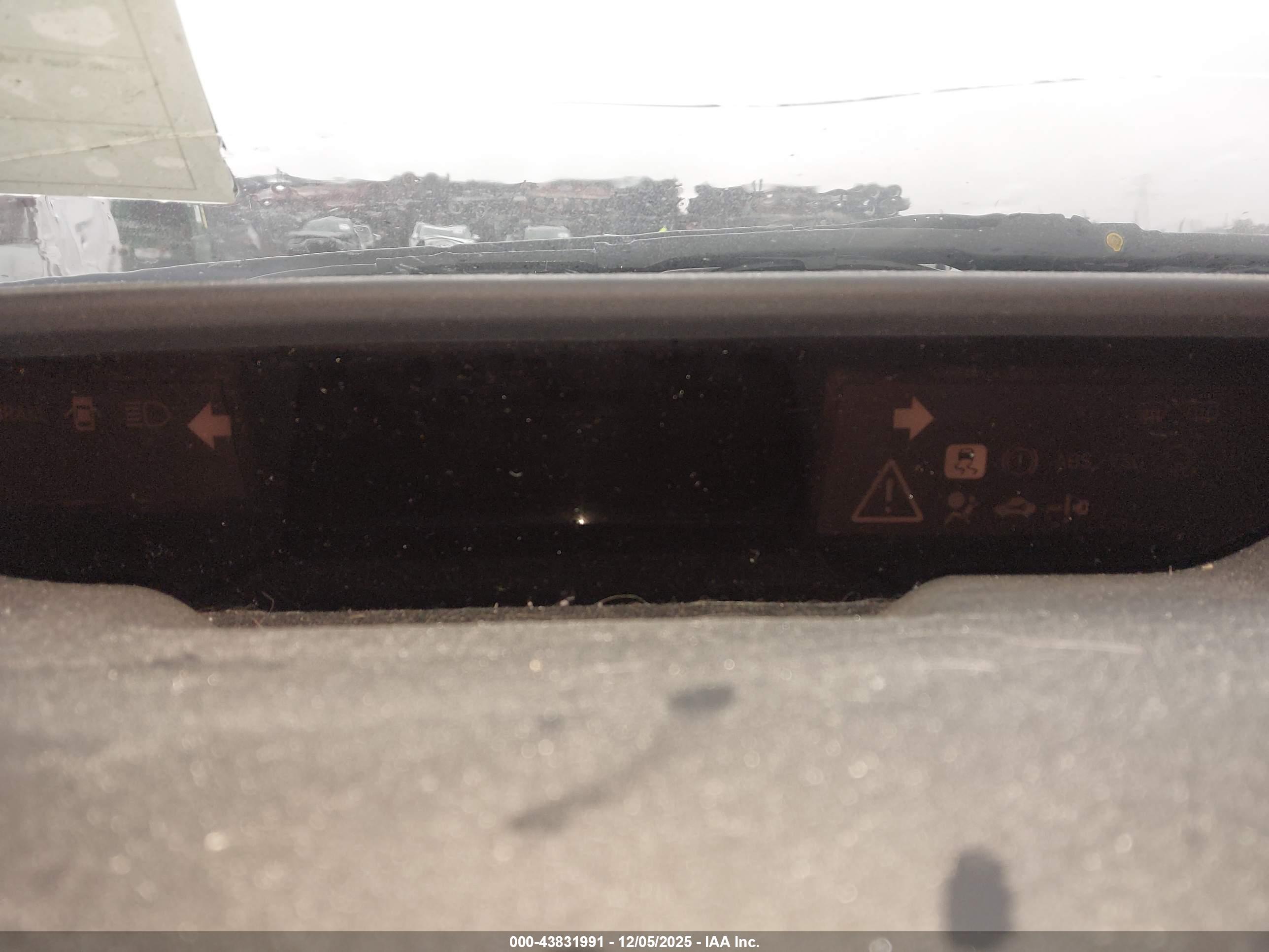 TOYOTA PRIUS image 7