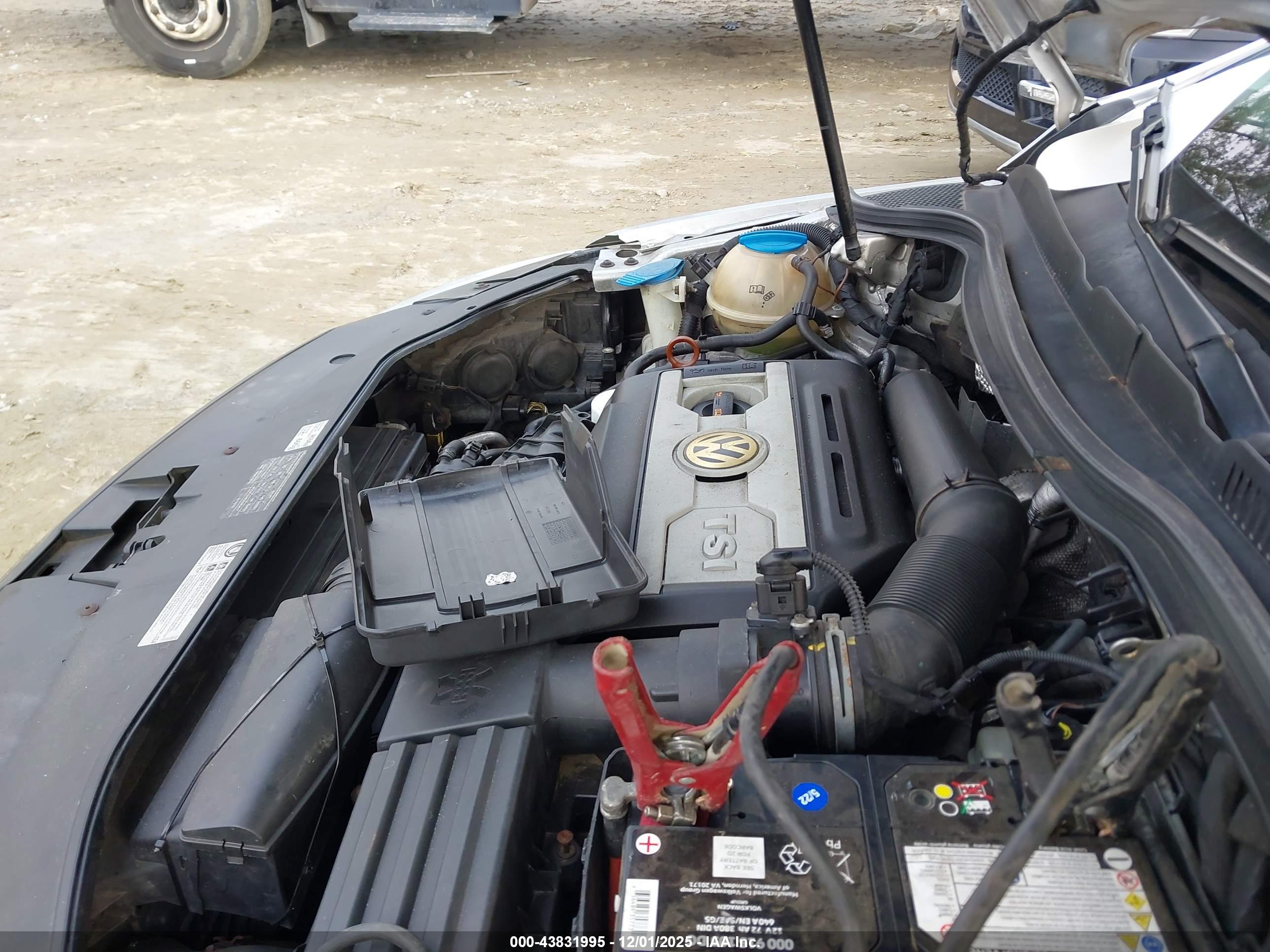 VOLKSWAGEN CC image 10