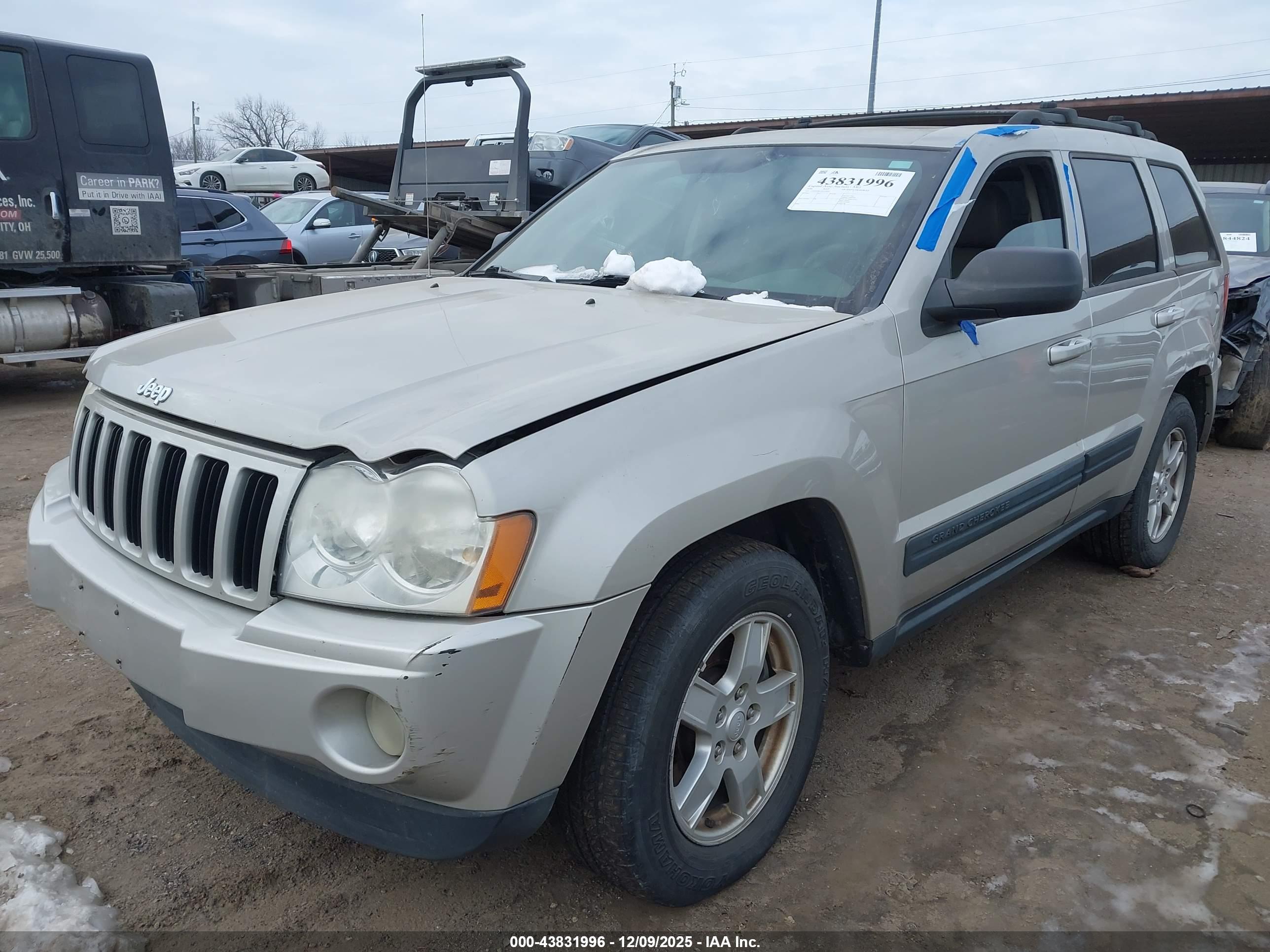 JEEP GRAND image 2