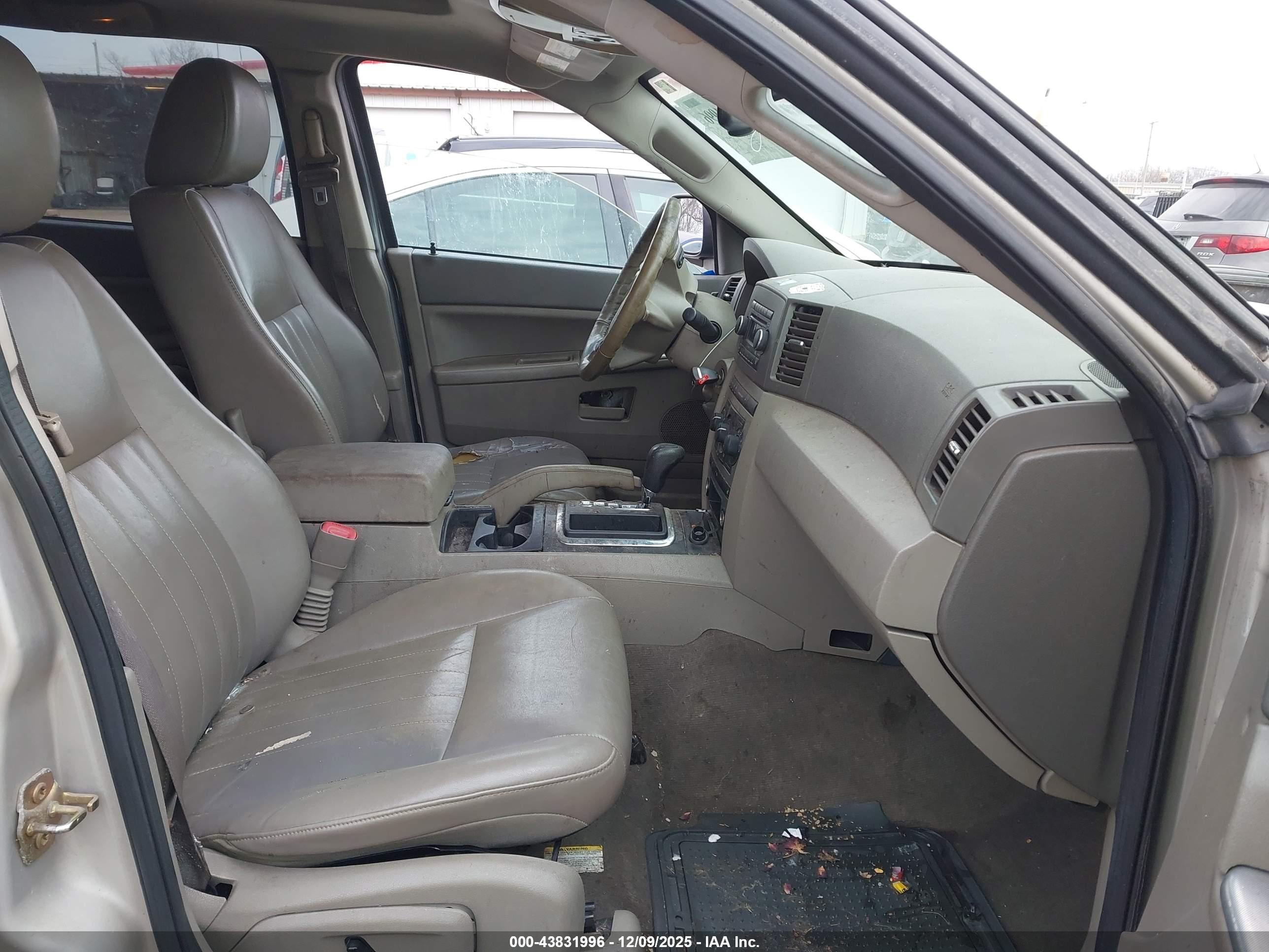 JEEP GRAND image 5