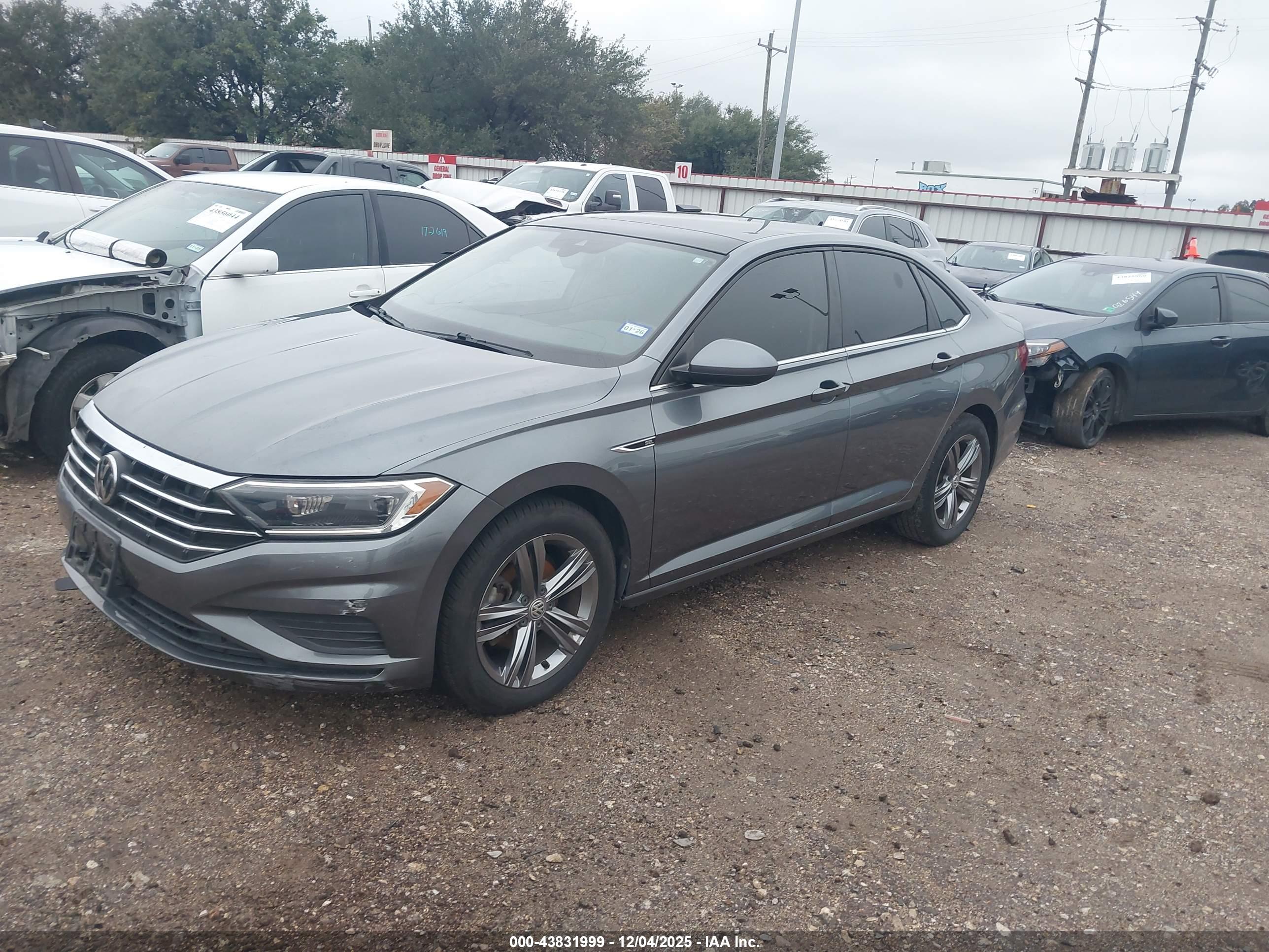 VOLKSWAGEN JETTA image 2